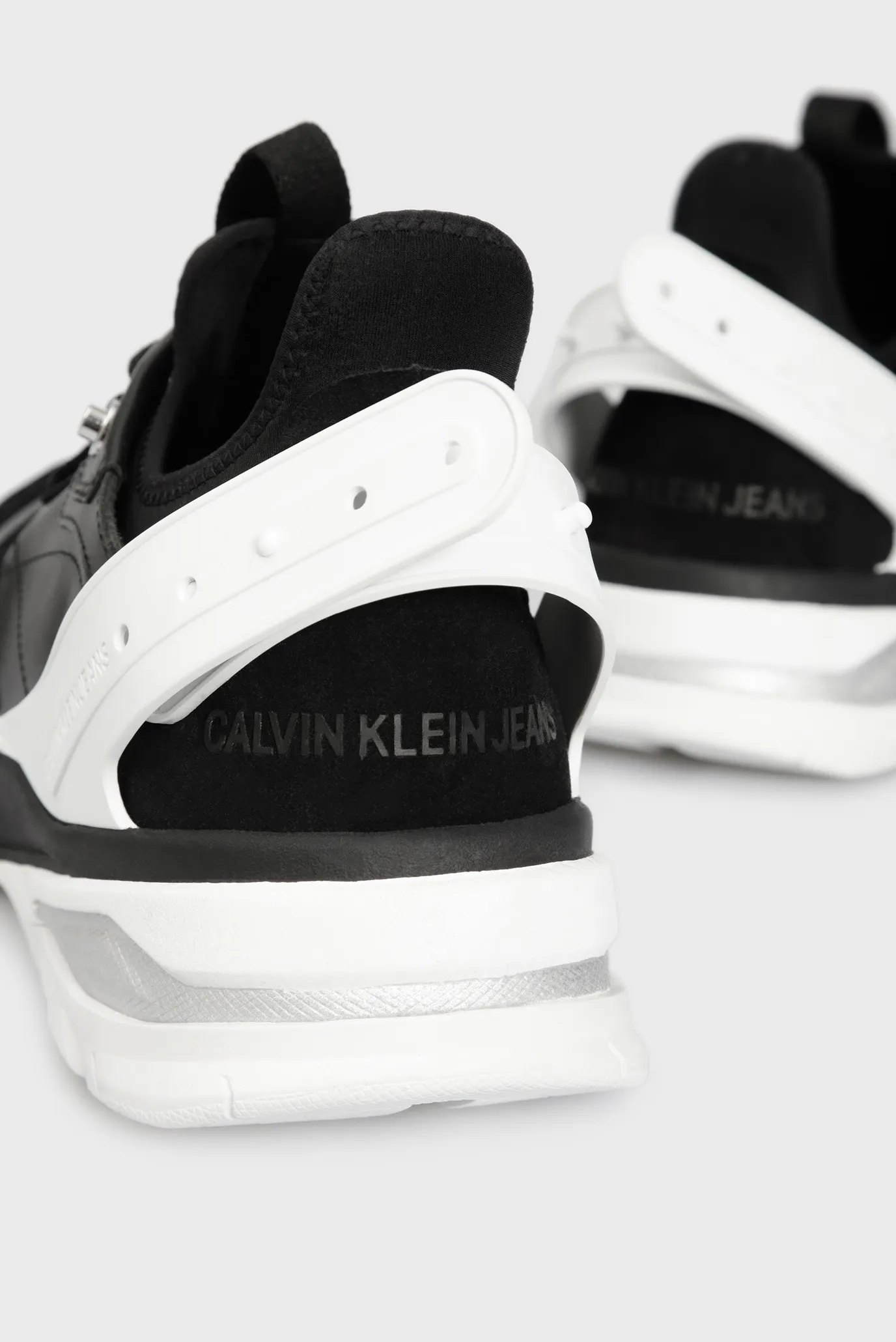 Мужские черные кожаные кроссовки CALADOR 7