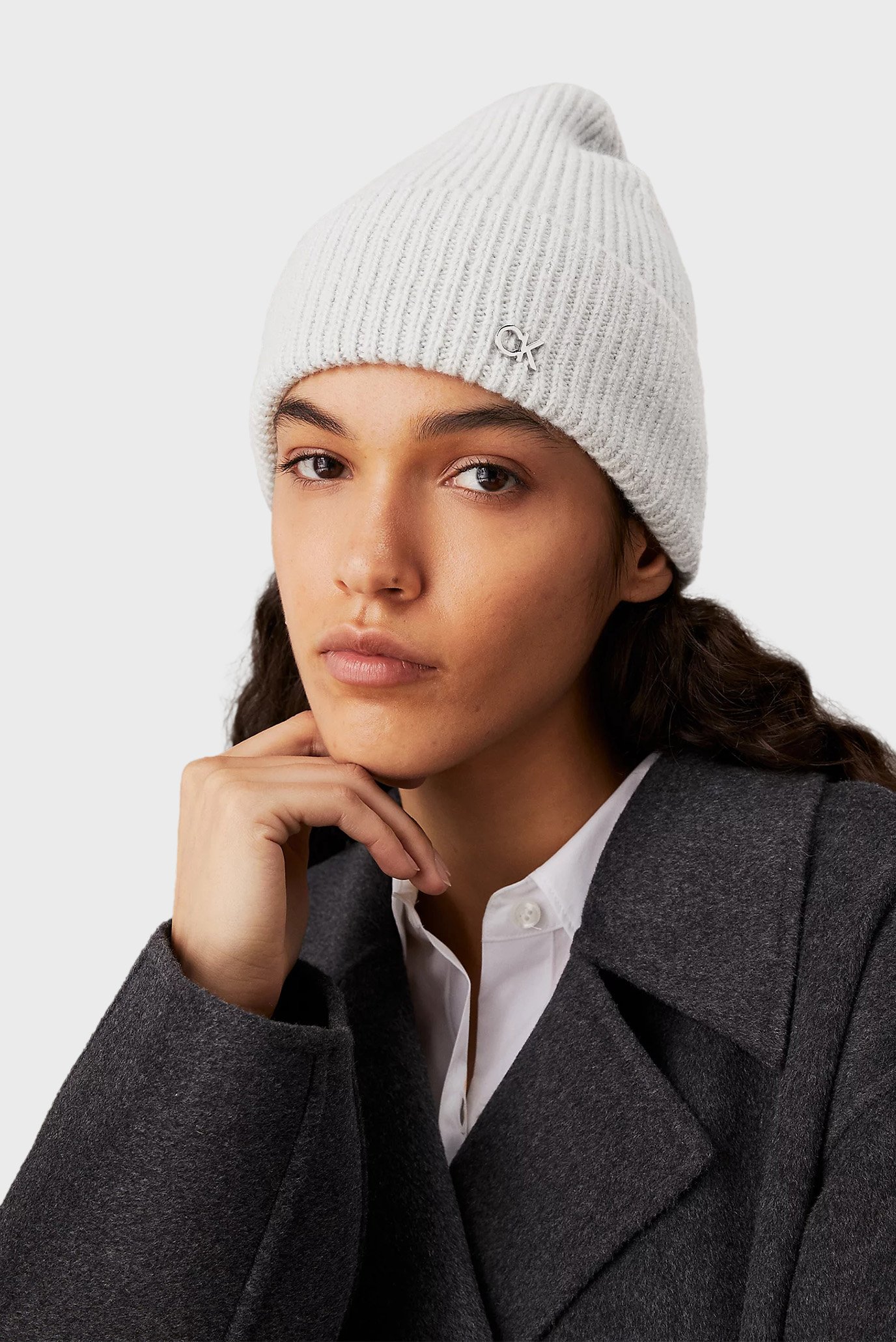 Женская серая шерстяная шапка CK METAL CHUNKY RIB BEANIE 2