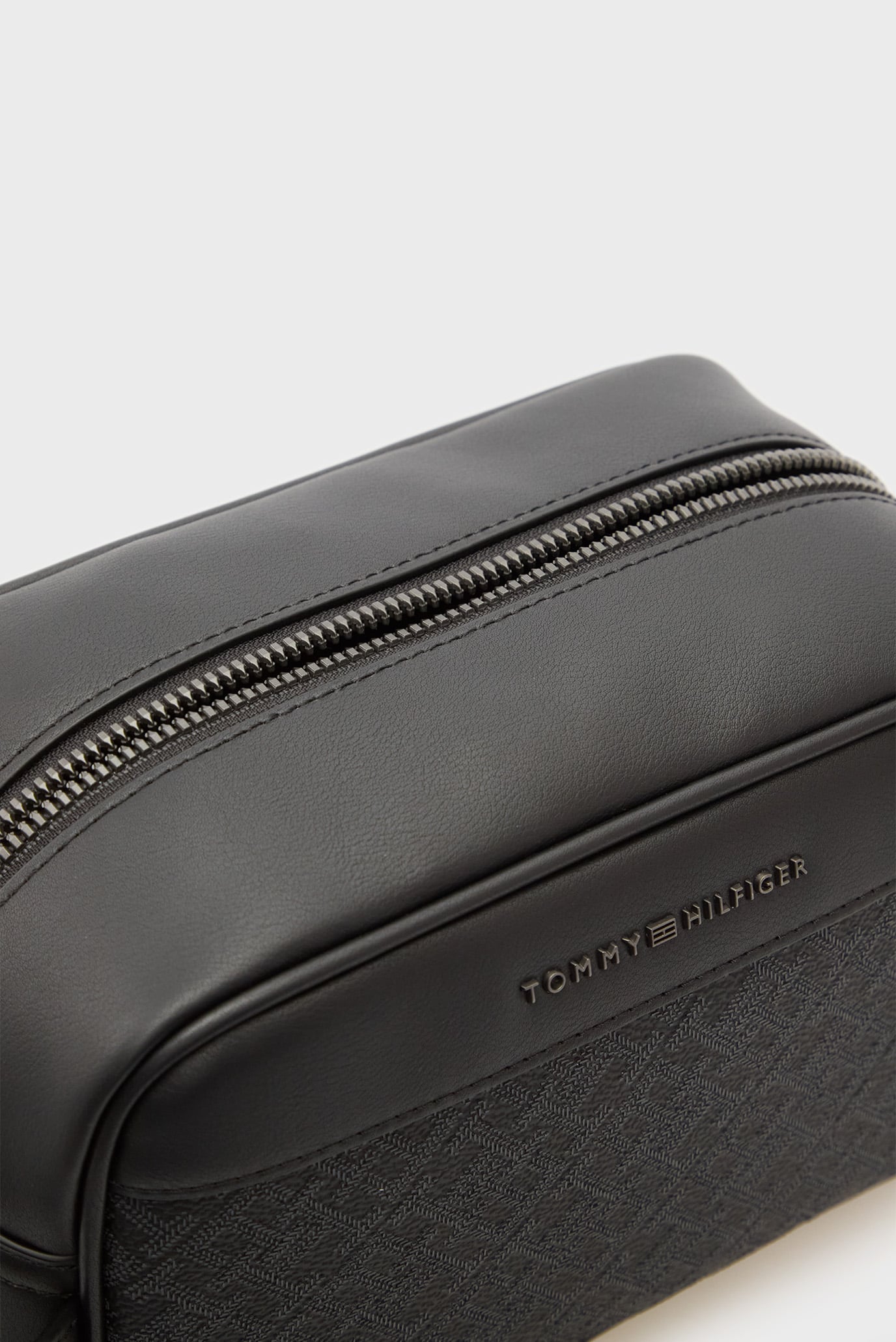 Косметичка/TH MONOGRAM WASHBAG 5