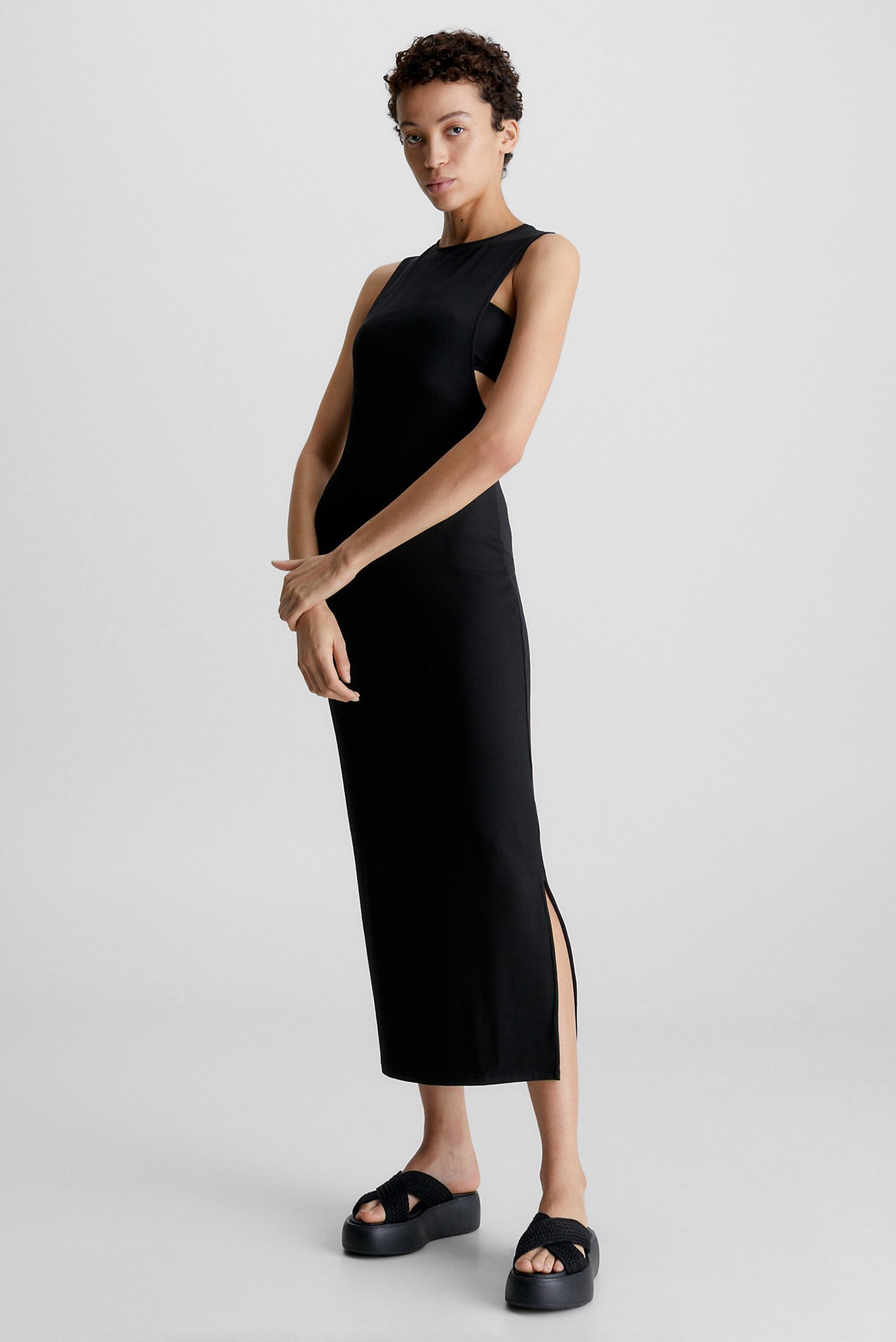 Женское черное платье Q-NOVA 1