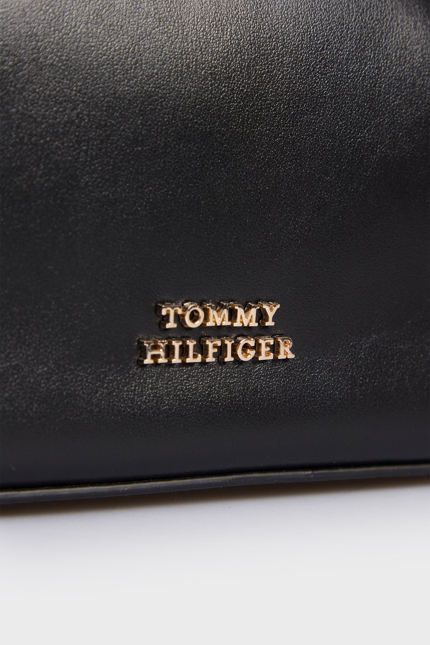 Женская черная кожаная сумка TH SOFT LEATHER SHOULDER BAG 6