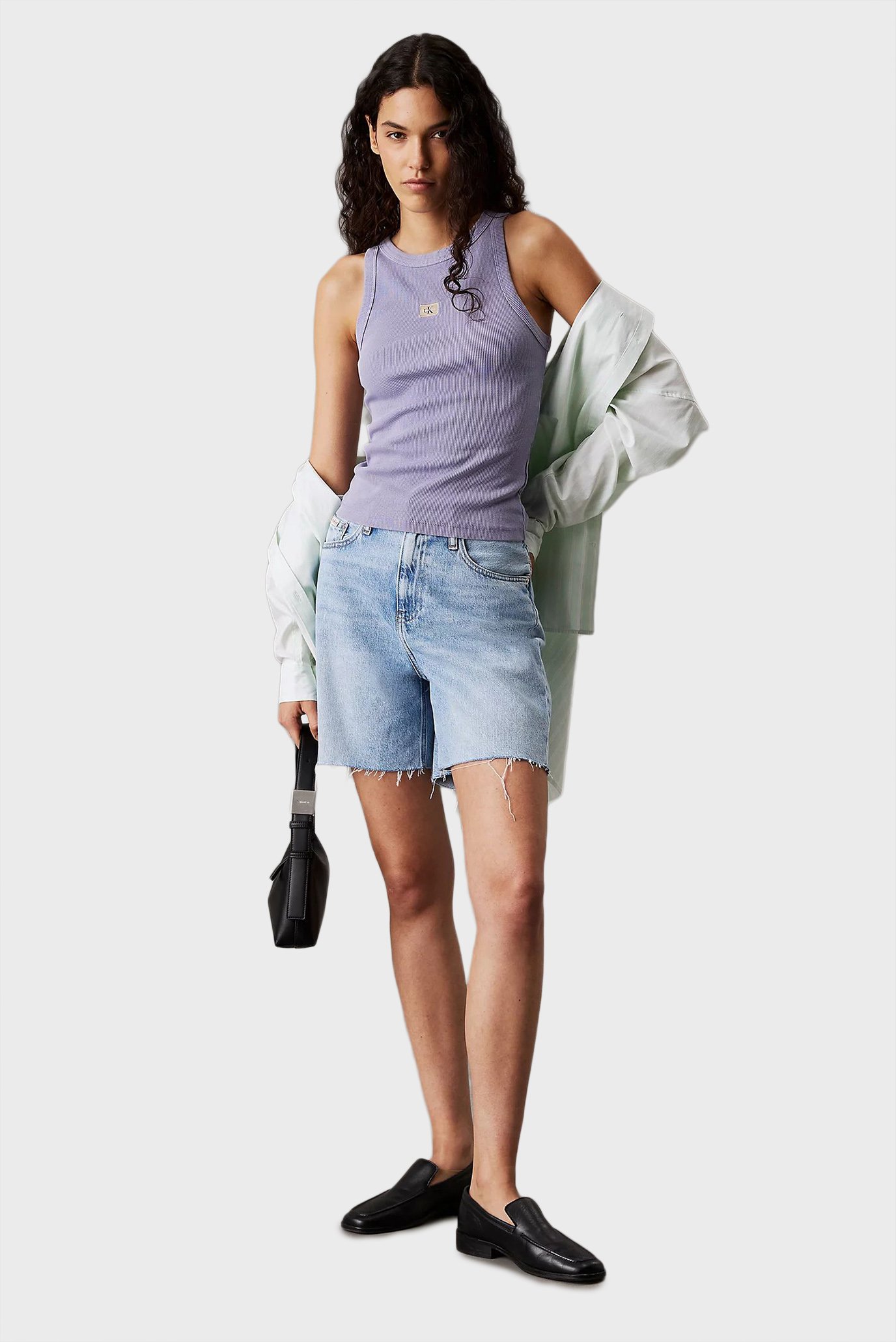 Женские голубые джинсовые шорты BERMUDA SHORTCalvin Klein Jeans Женские голубые джинсовые шорты BERMUDA SHORT 2