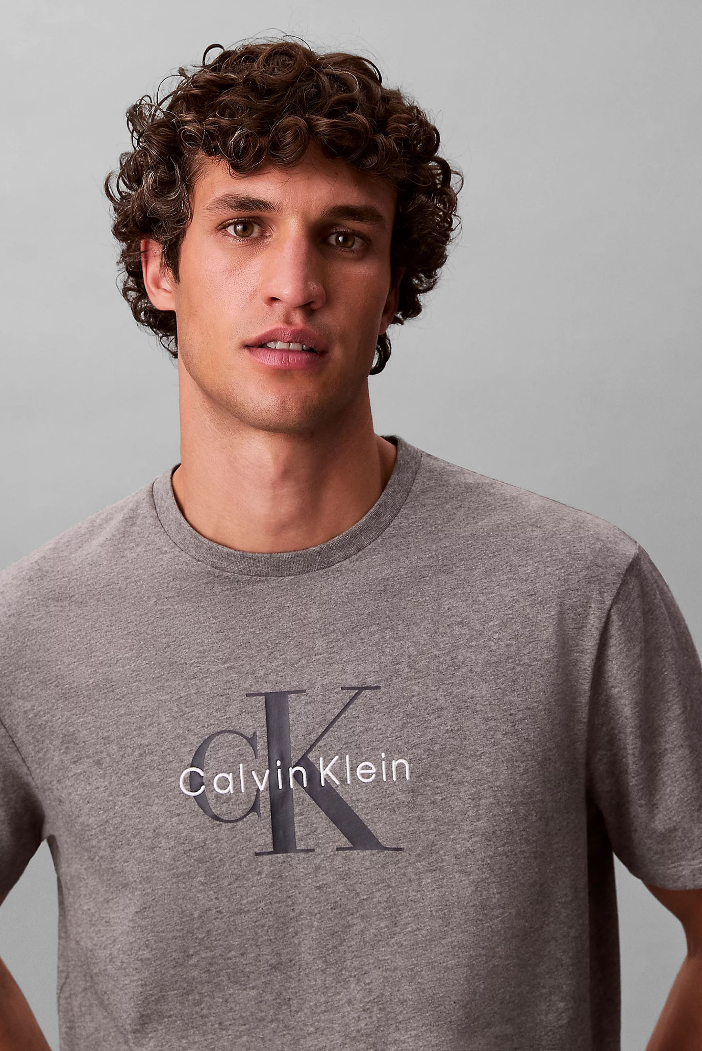 Футболка SS Hero Monologo Tee 20sCalvin Klein Jeans Футболка SS Hero Monologo Tee 20s 2