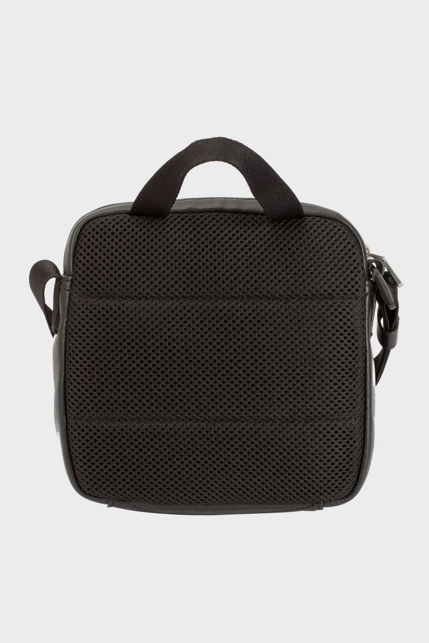 Сумка MONOGRAM SOFT CAMERA BAG17 MONO Calvin Klein Jeans Сумка MONOGRAM SOFT CAMERA BAG17 MONO 2