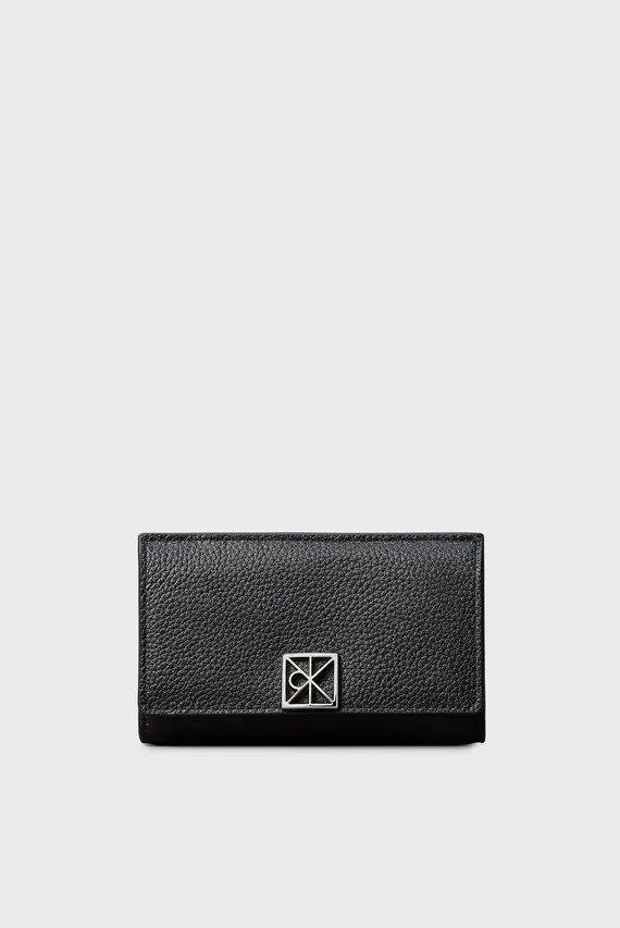 Кошелек EMBLEM HW PEBBLE SNAP CARDHOLDER Calvin Klein