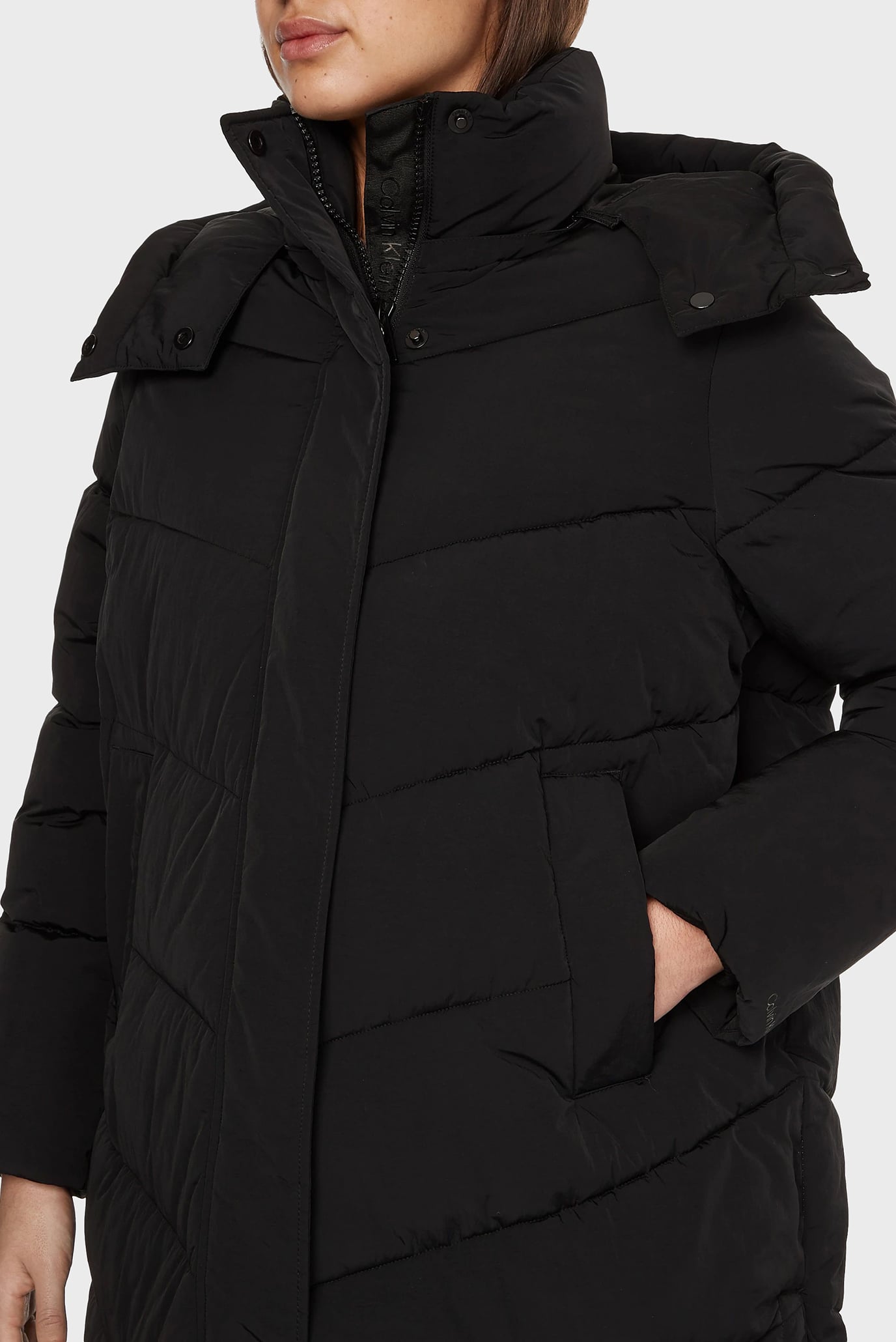 Женская черная куртка MODERN PADDED 6