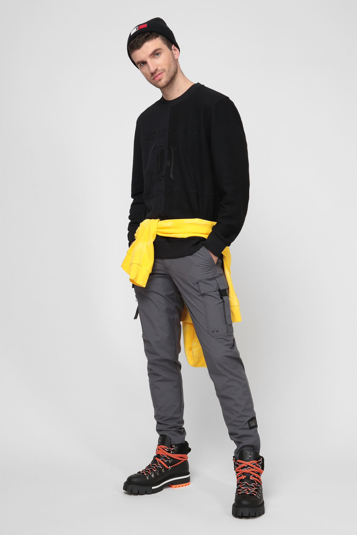 Мужской черный свитшот Lewis Hamilton TONAL FLEECE CREW NECK 7