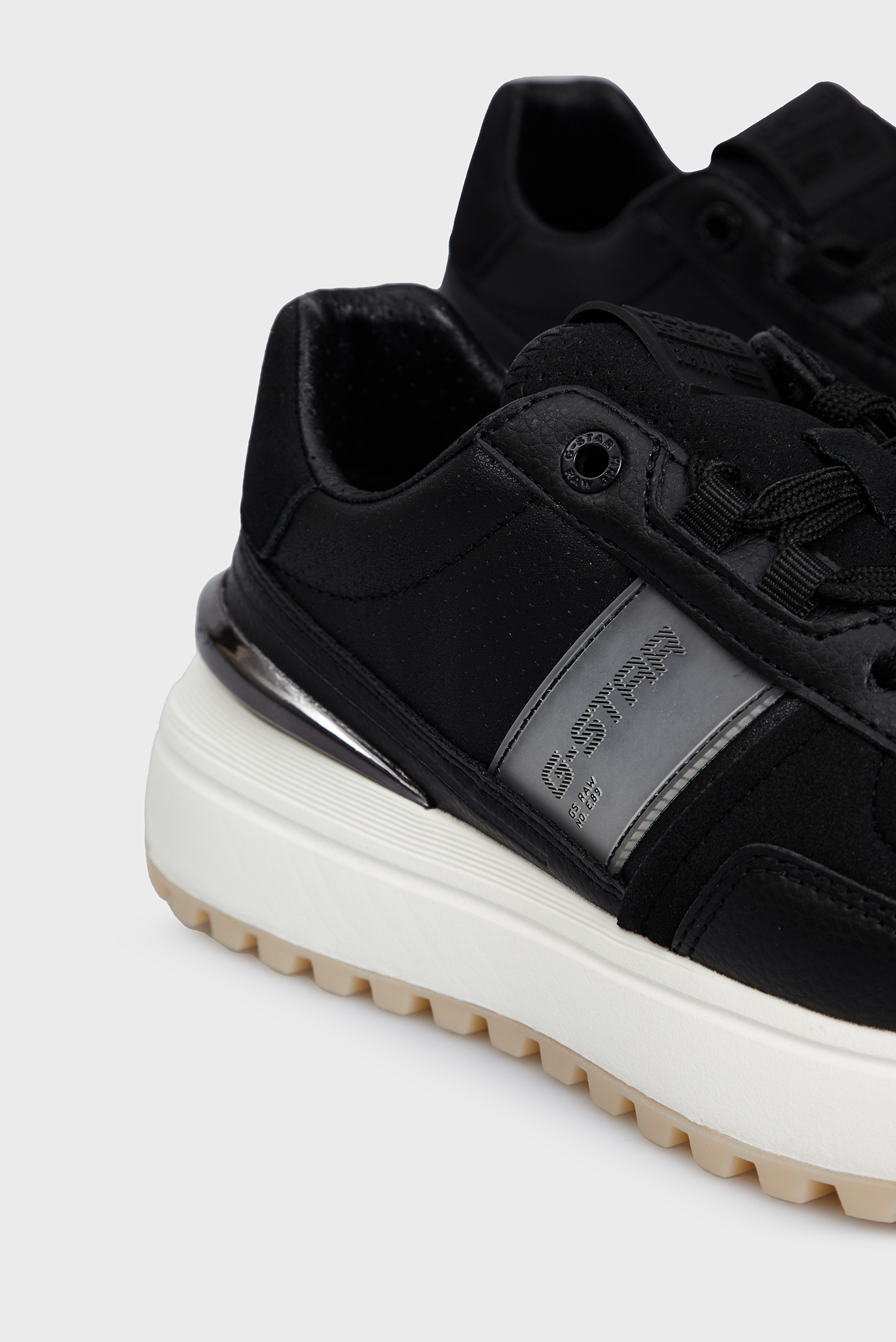 Женские черные кожаные кроссовки Lyn Runner Low W 2