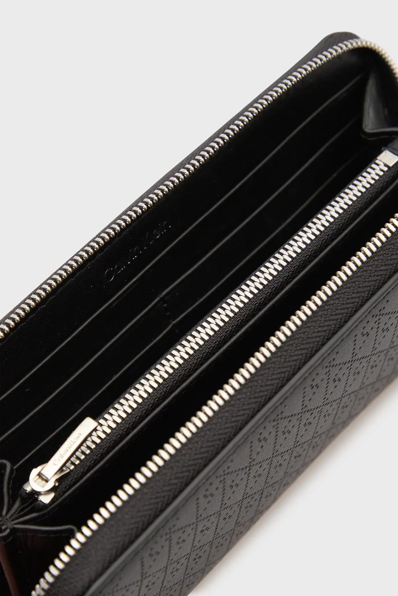 Кошелек EMBLEM AOP PERFOR LG ZIP AROUND 2
