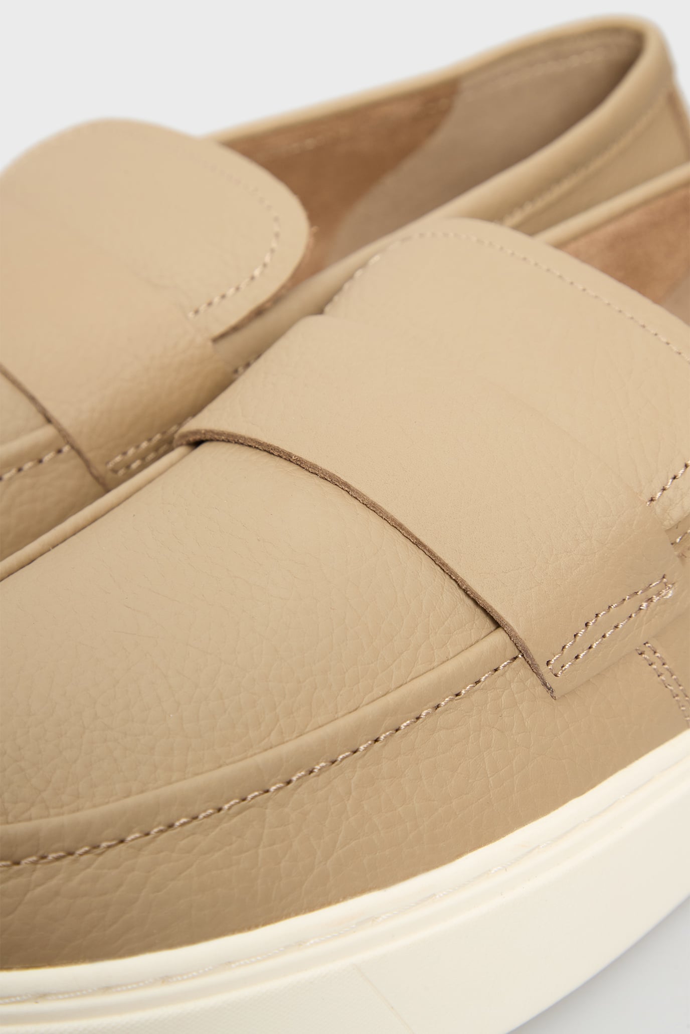 Мужские бежевые кожаные лоферы MOCCASIN LTH UNLINED 2