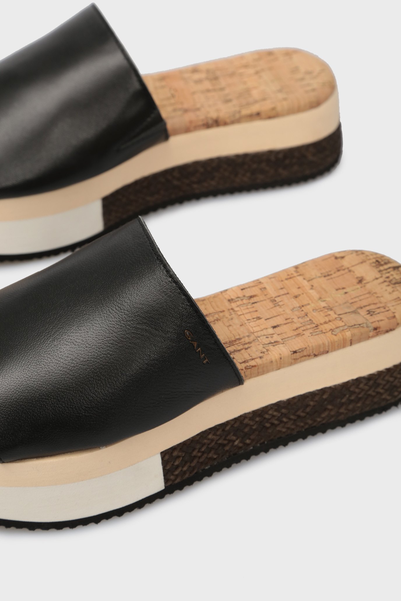 Женские черные кожаные слайдеры SANT ANA 10