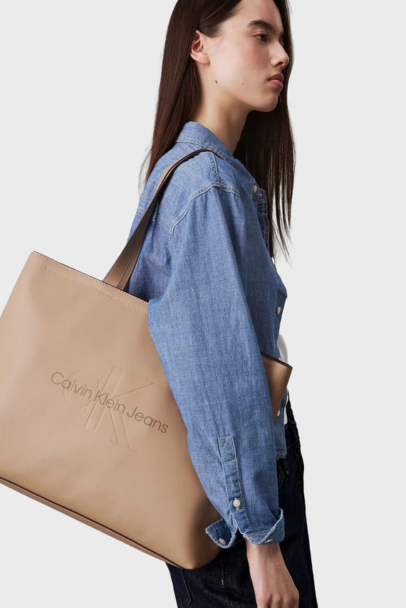 Женская бежевая сумка SCULPTED SLIM TOTE34 MONO