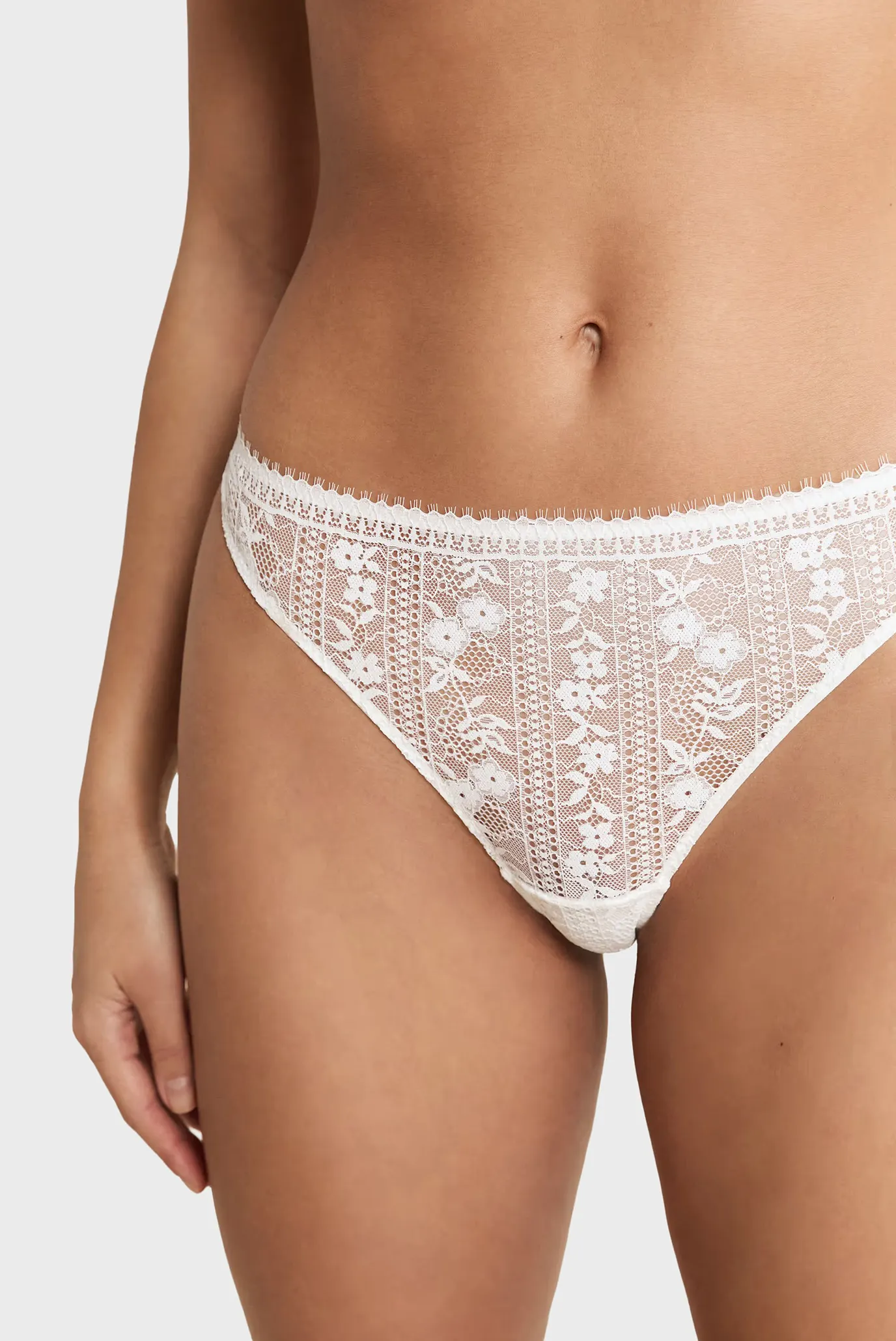 Трусы AURA - TANGA 4