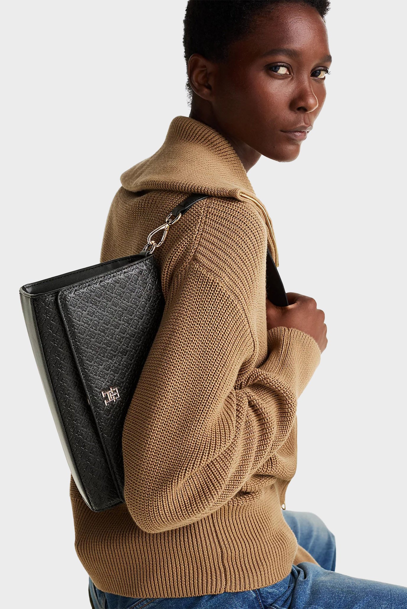 Женская черная сумка с узором TH ETERNITY SHOULDER BAG MONO 2