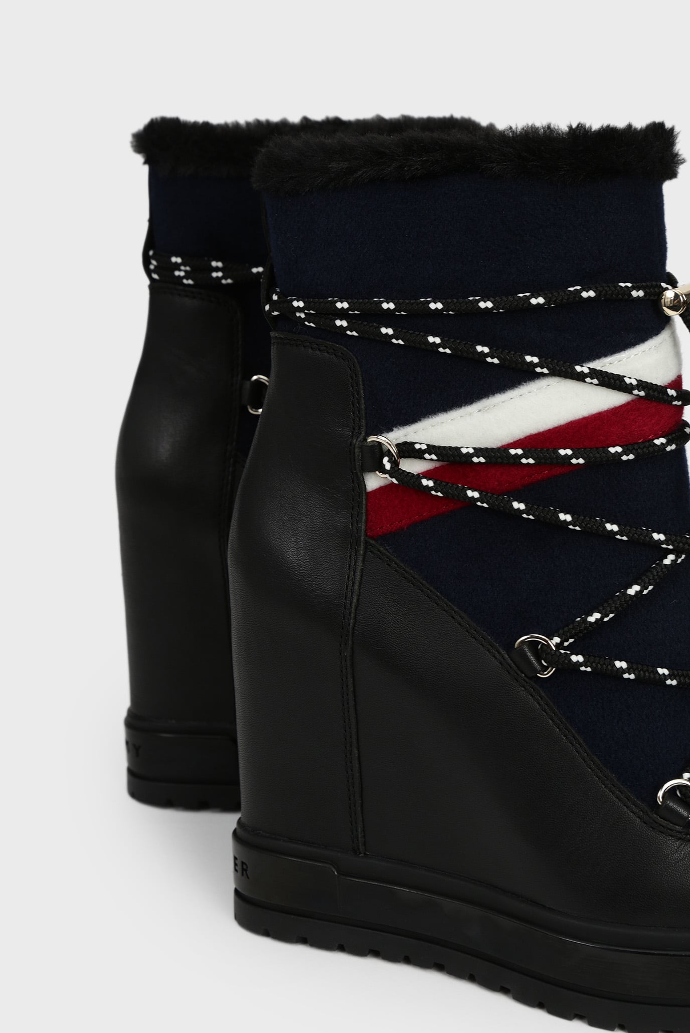 Женские черные кожаные ботильоны 10