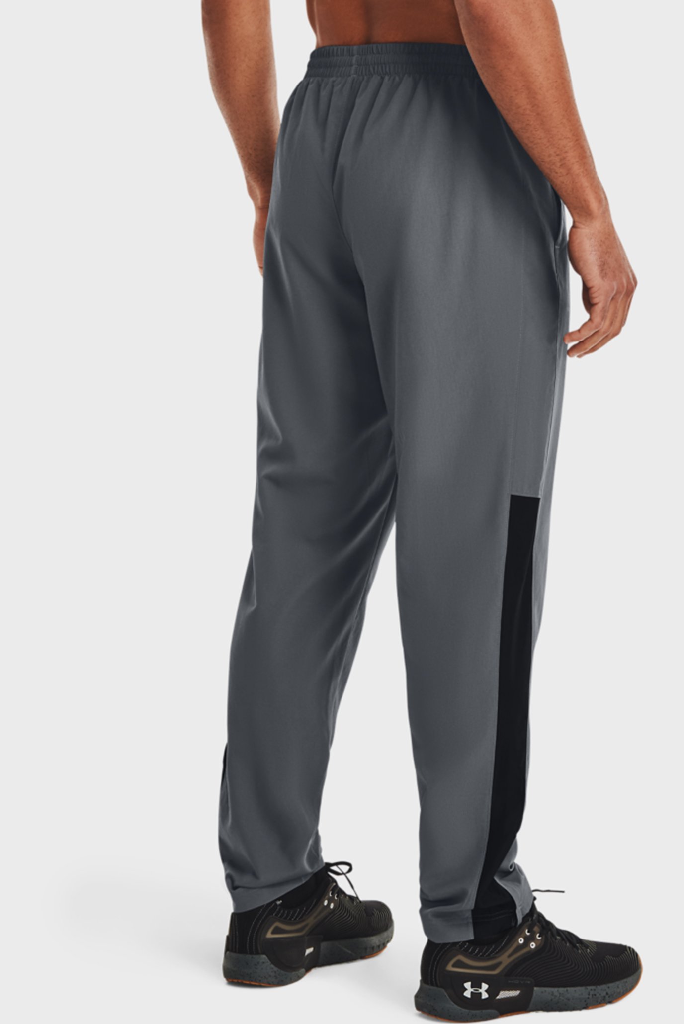 Мужские серые спортивные брюки UA VITAL WOVEN PANTSUnder Armour Мужские серые спортивные брюки UA VITAL WOVEN PANTS 9