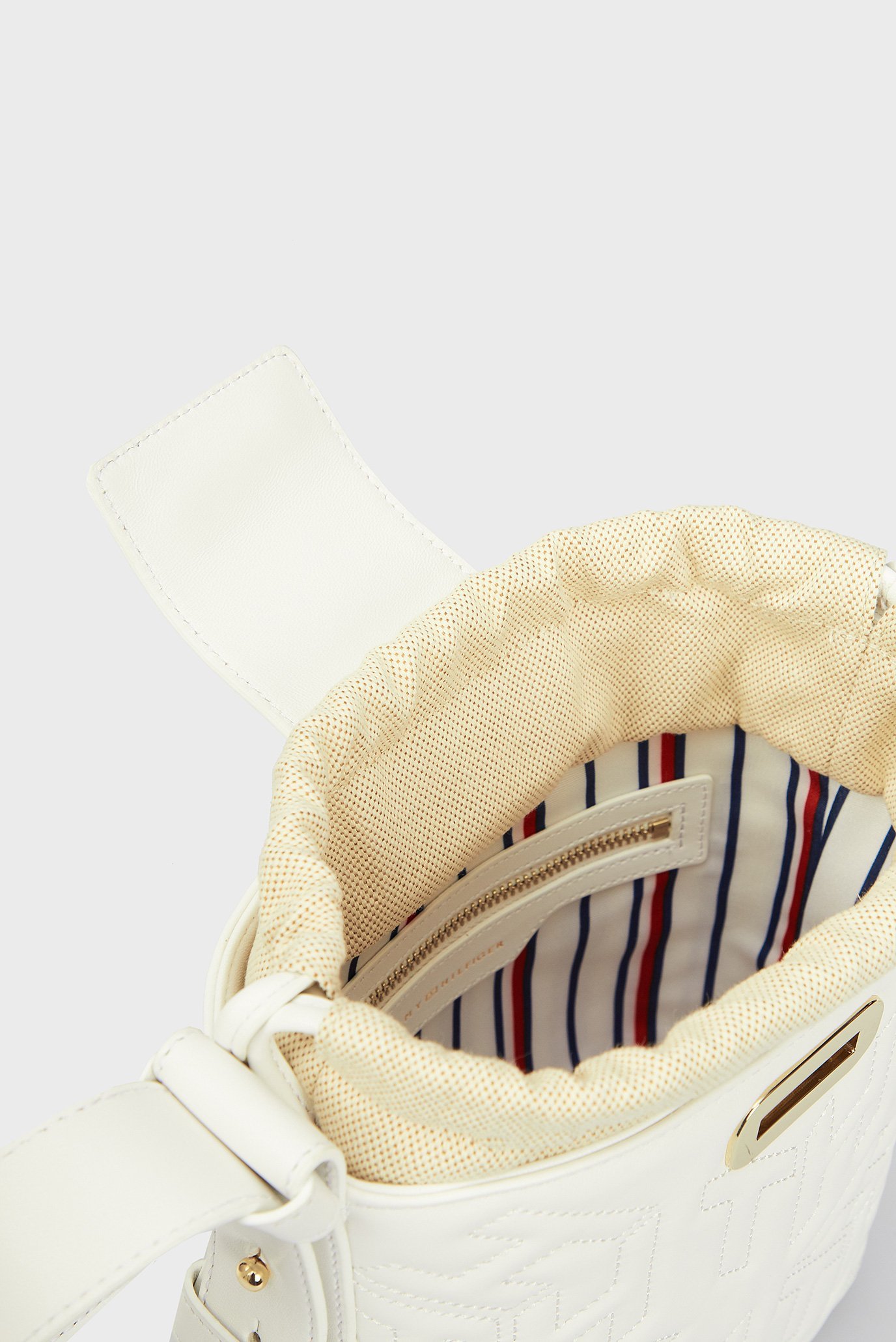 Женская белая кожаная сумка 10