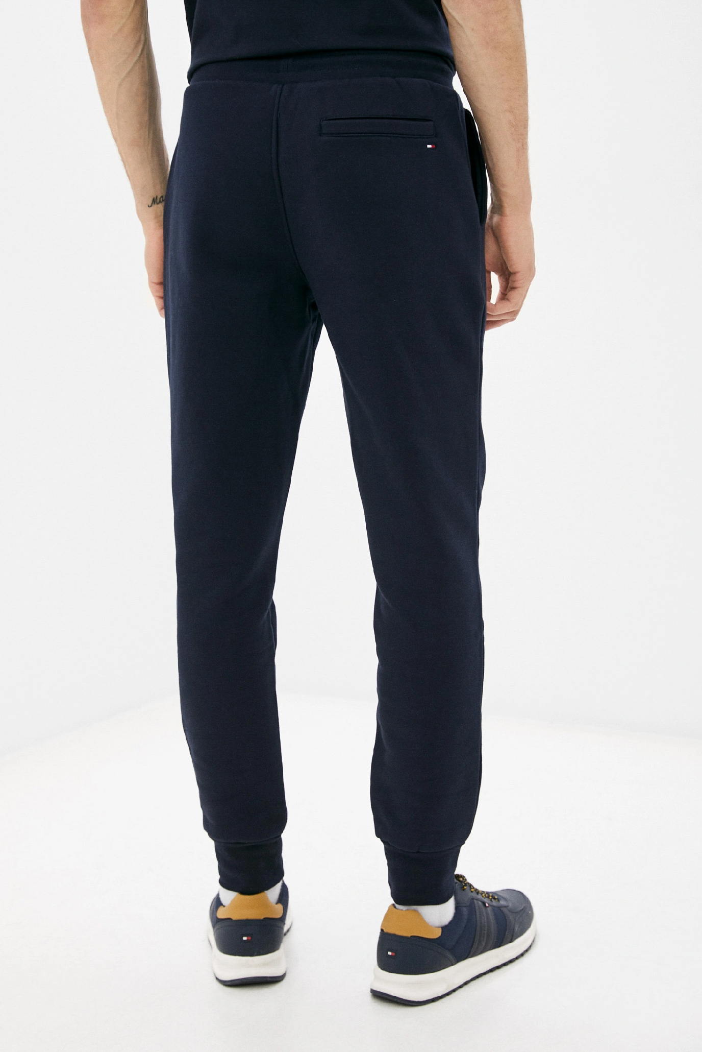 Штаны томми хилфигер мужские. Штаны tommy hilfiger мужские. Брюки томми хилфигер мужские. Брюки томми хилфигер мужские. Спортивные штаны томми хилфигер мужские.