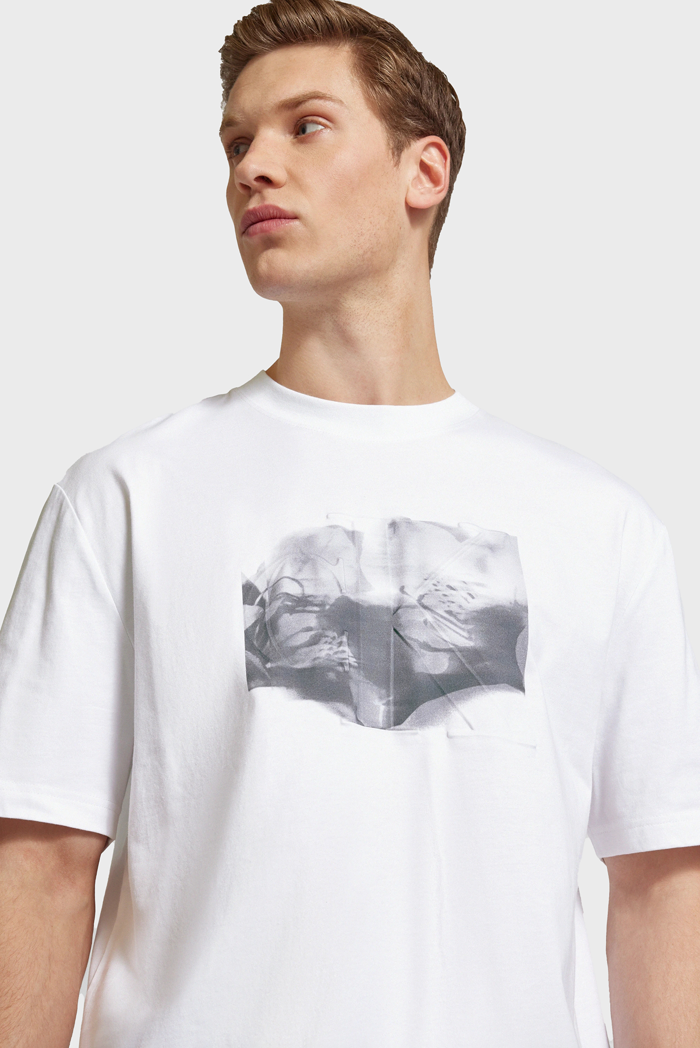 Мужская белая футболка EMBOSSED EUPHORIC FLORAL TEE 4