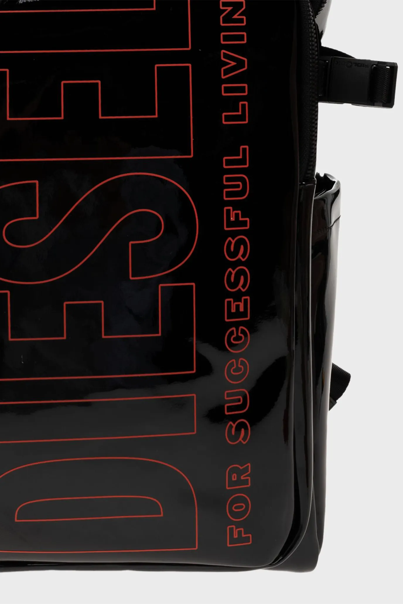 Чемодан DIESEL METALLIC PU BACKPACK-BLACK 2