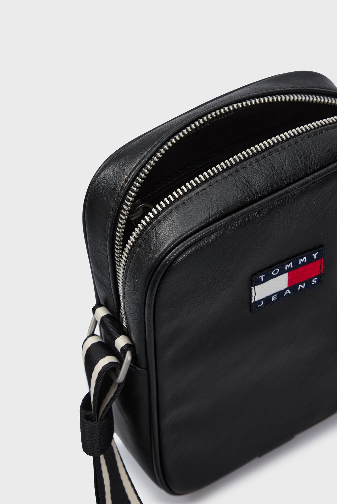 Мужская черная сумка TJM CITY COLLEGE REPORTER 6