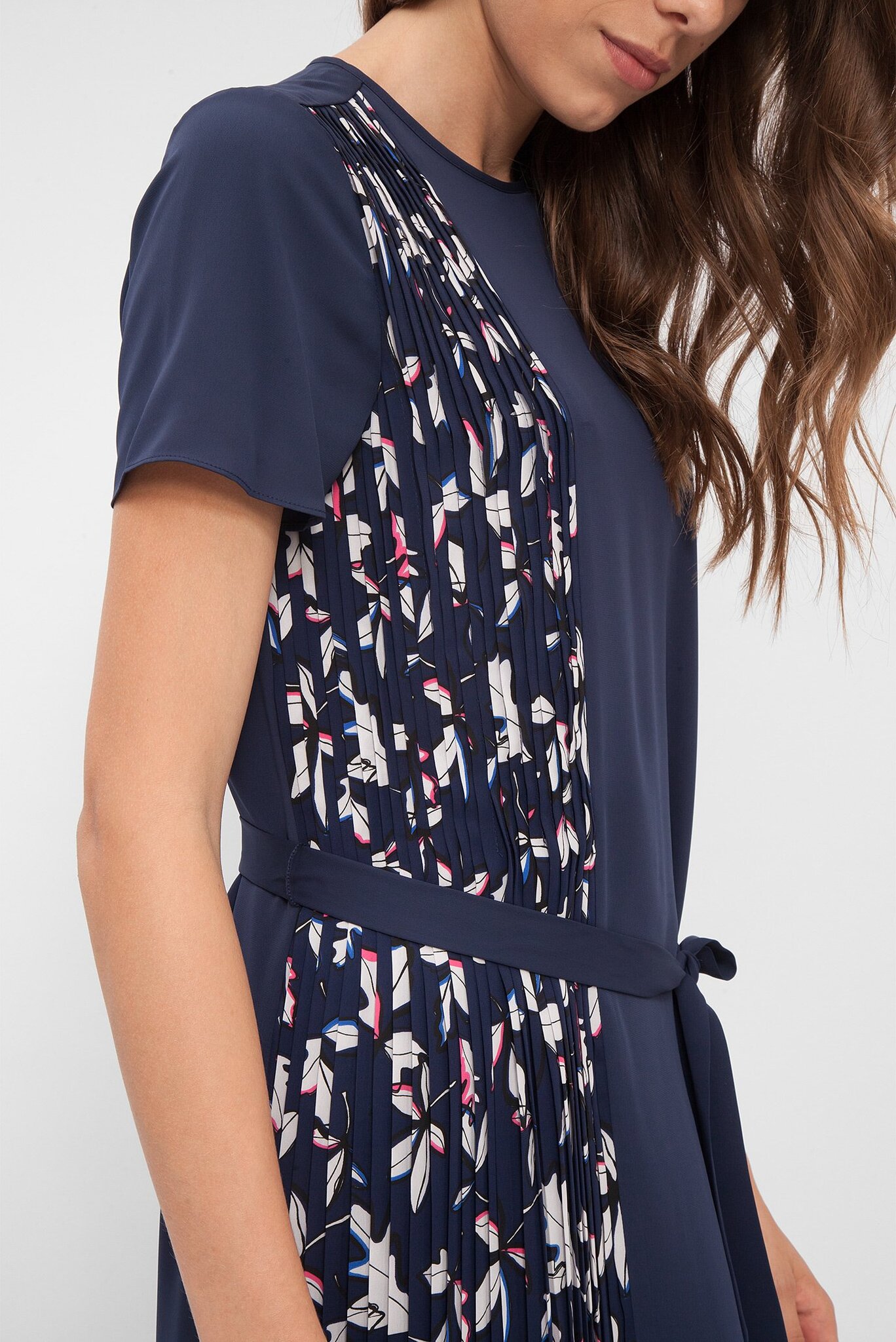 Женское темно-синее платье с принтом 4