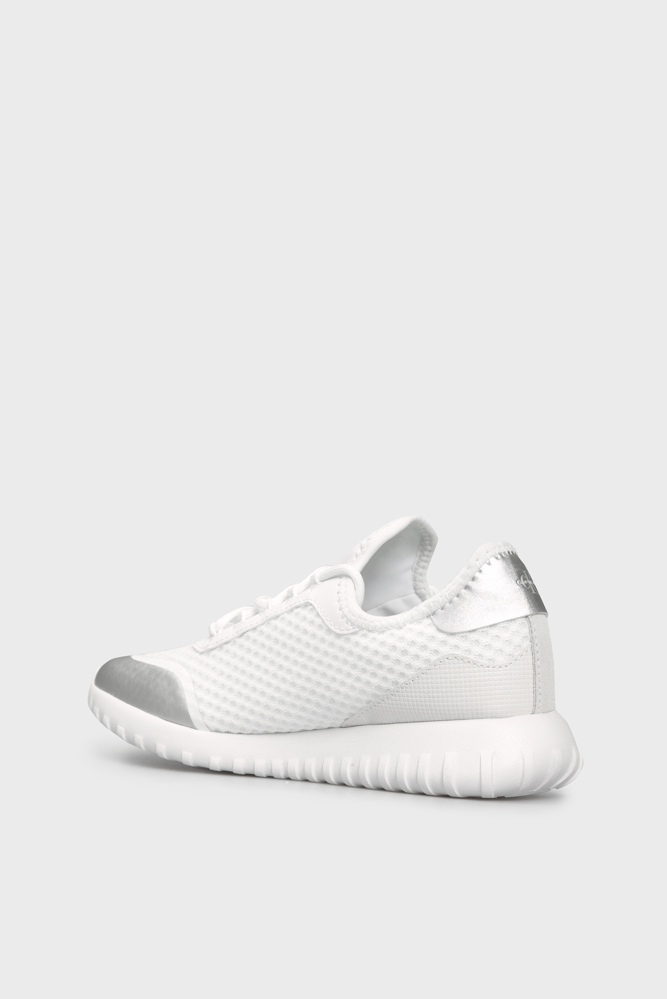 Женские белые кроссовки 10