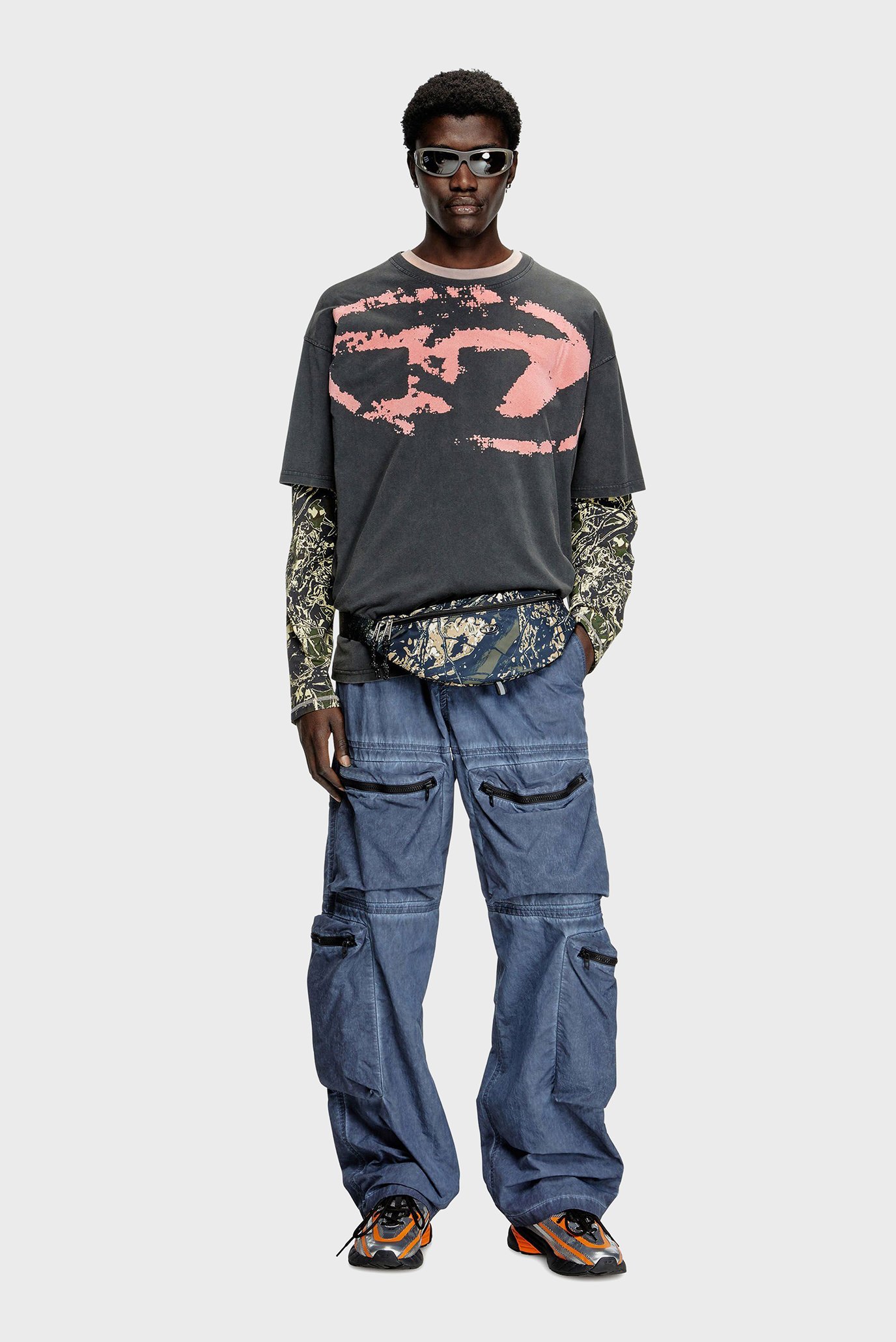 Мужская черная футболка T-BOXT-R22 2