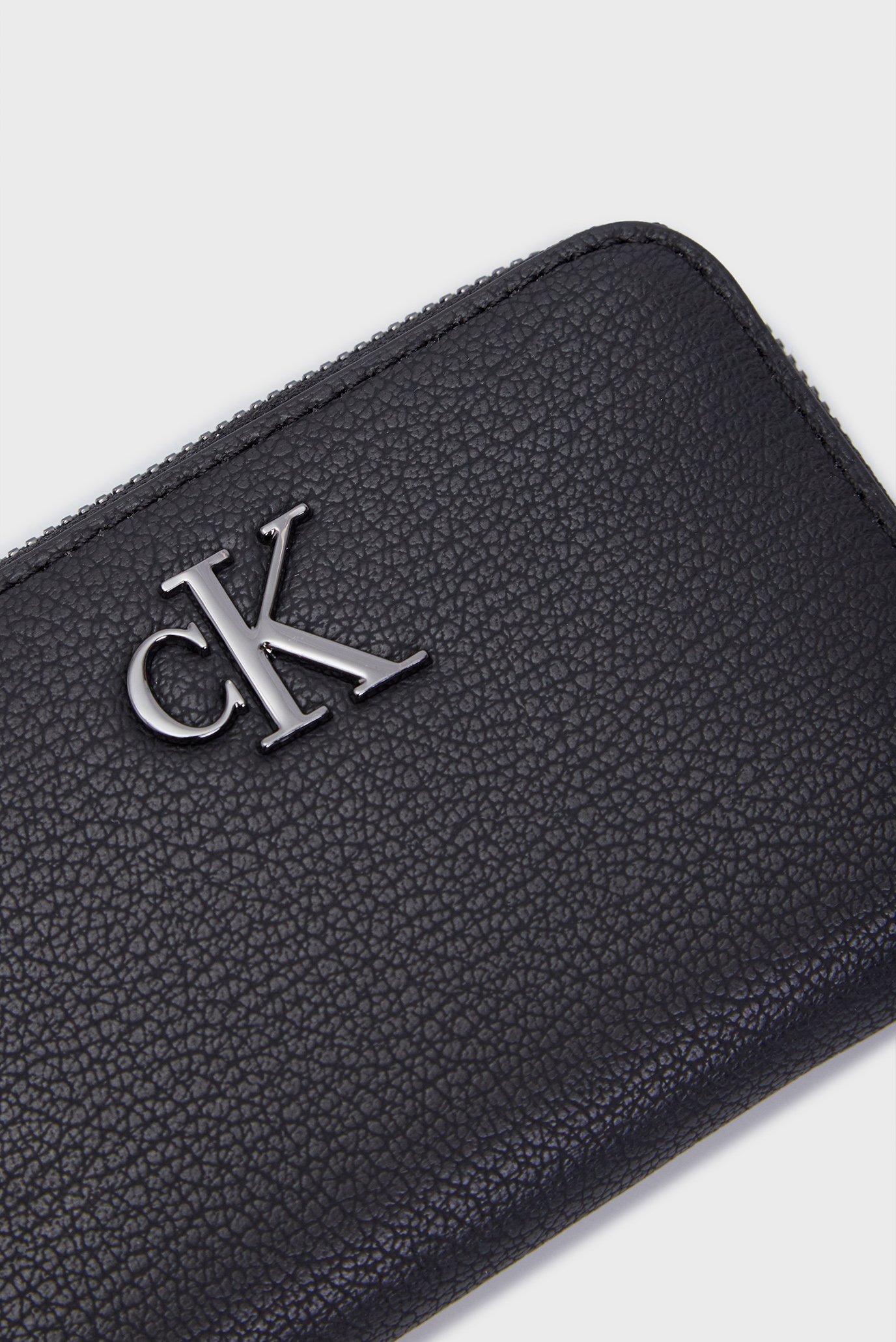 Женский черный кошелек MINIMAL MONOGRAM MED ZIP AROUND 2