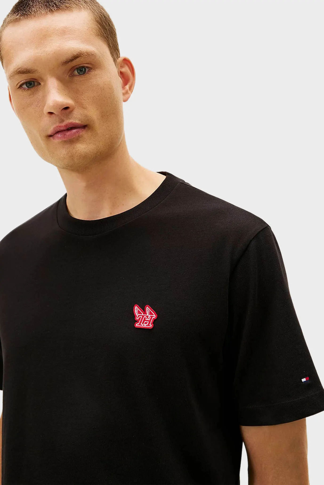 Футболка MODERN ATHLEISURE H BADGE TEE 4
