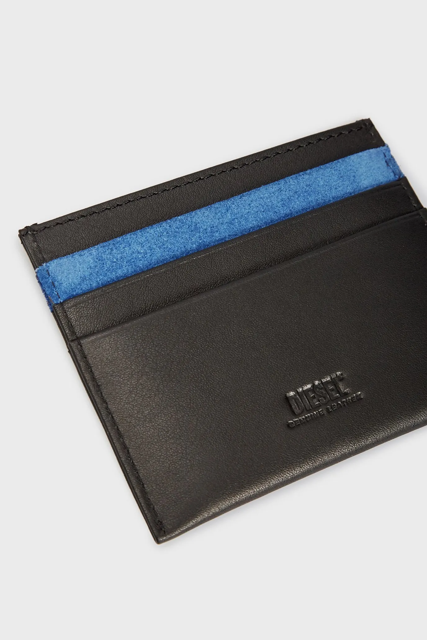 Мужской черный кожаный кардхолдер HISSU   JOHNAS II 10