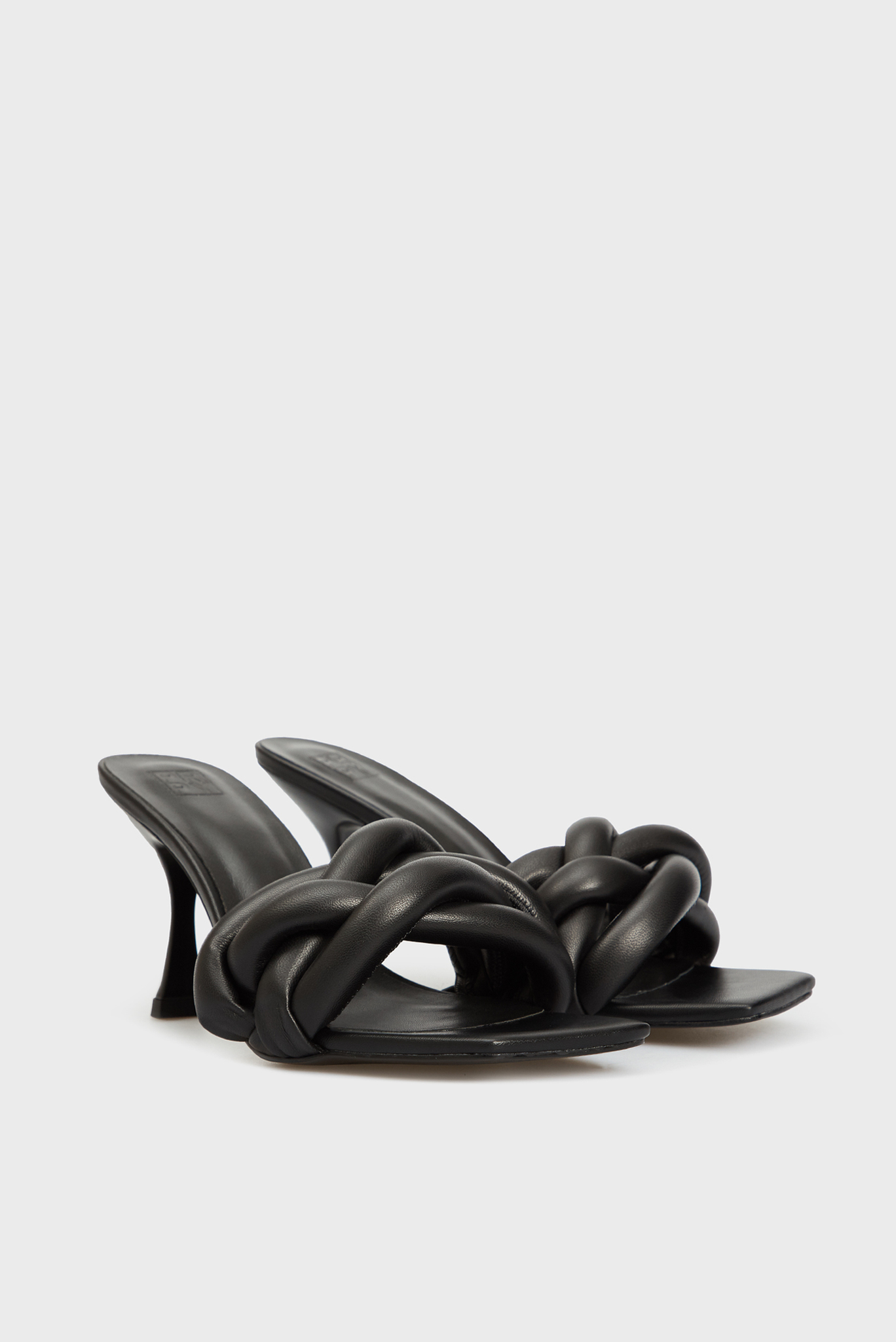 Женские черные мюли Gabriela 3