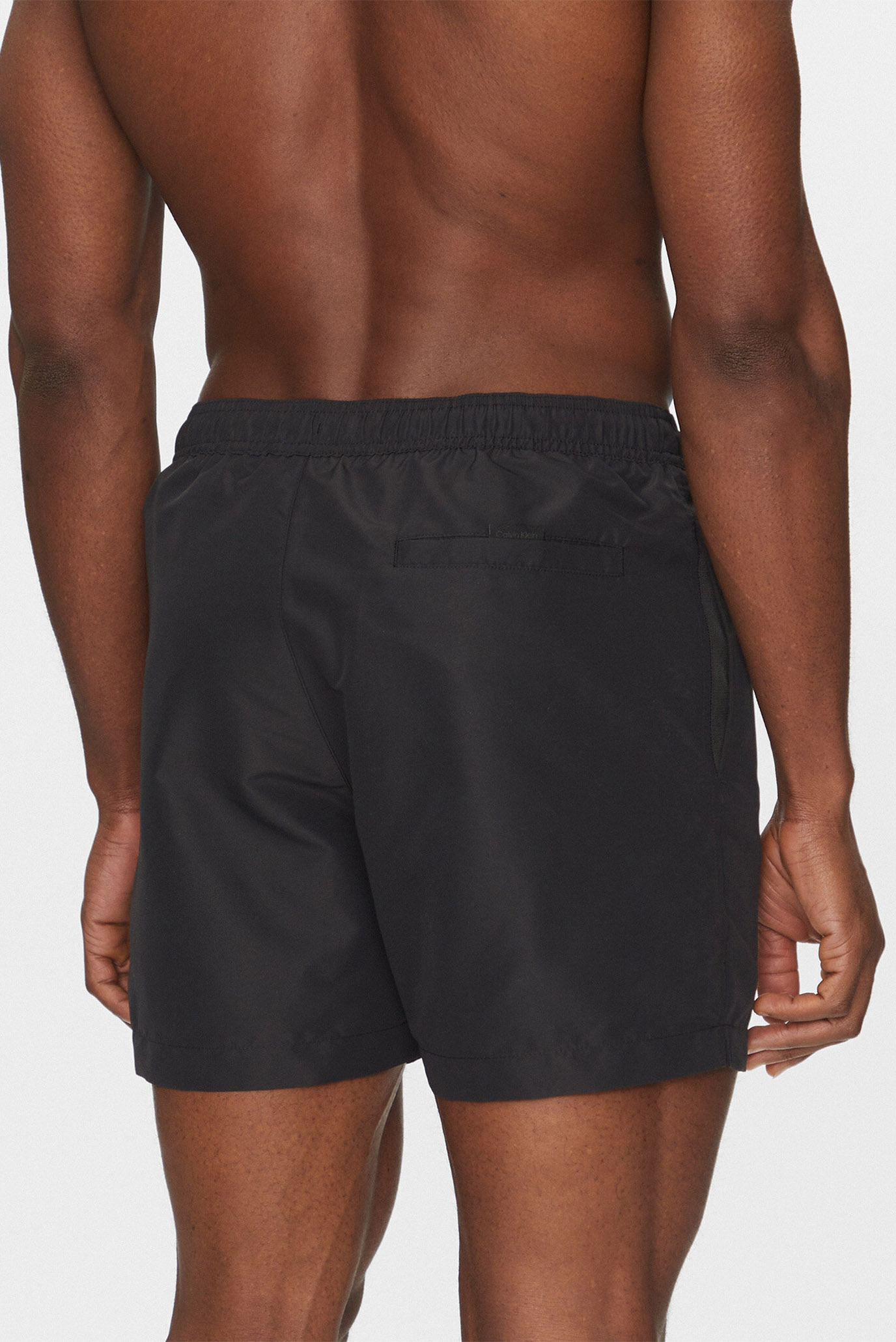 Мужские черные плавательные шорты MEDIUM DRAWSTRINGCalvin Klein Мужские черные плавательные шорты MEDIUM DRAWSTRING 3