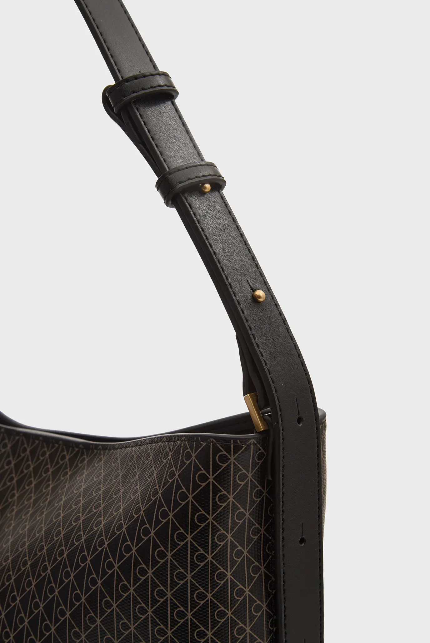 Сумка EMBLEM AOP MEDIUM BUCKET 5