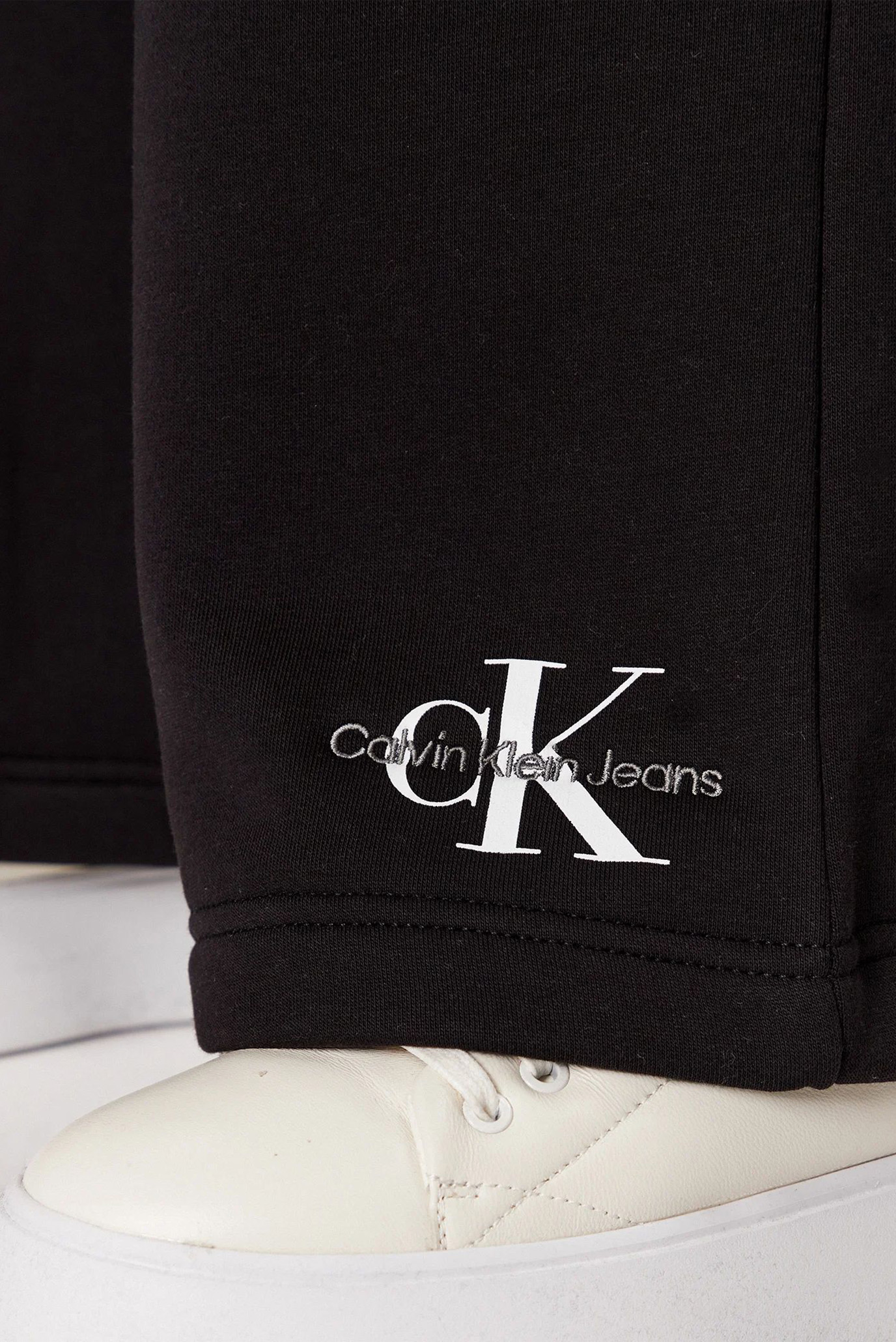 Женские черные спортивные брюки MONOLOGO STRAIGHT 5