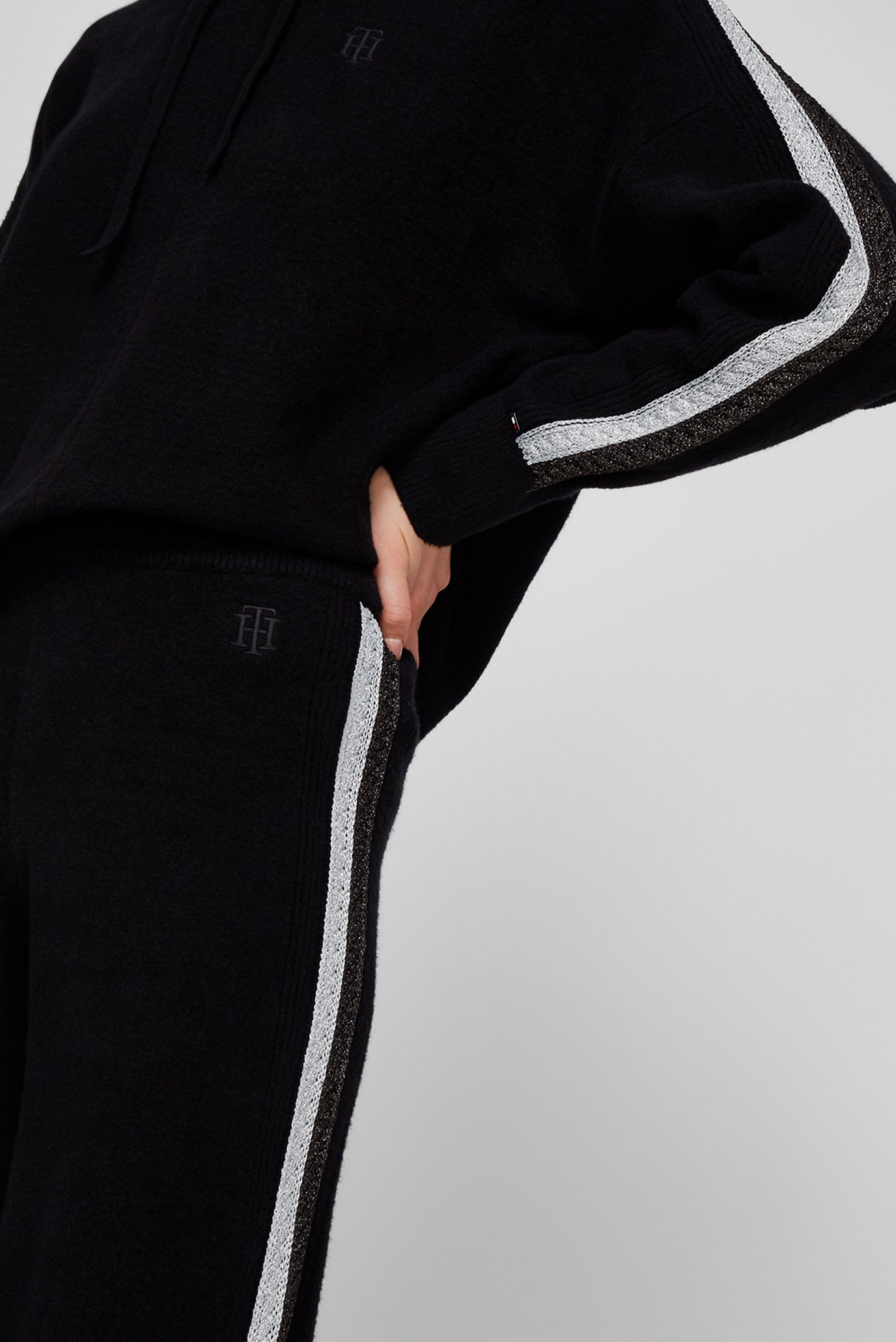 Женские черные спортивные брюки FLEXTommy Hilfiger Женские черные спортивные брюки FLEX 10