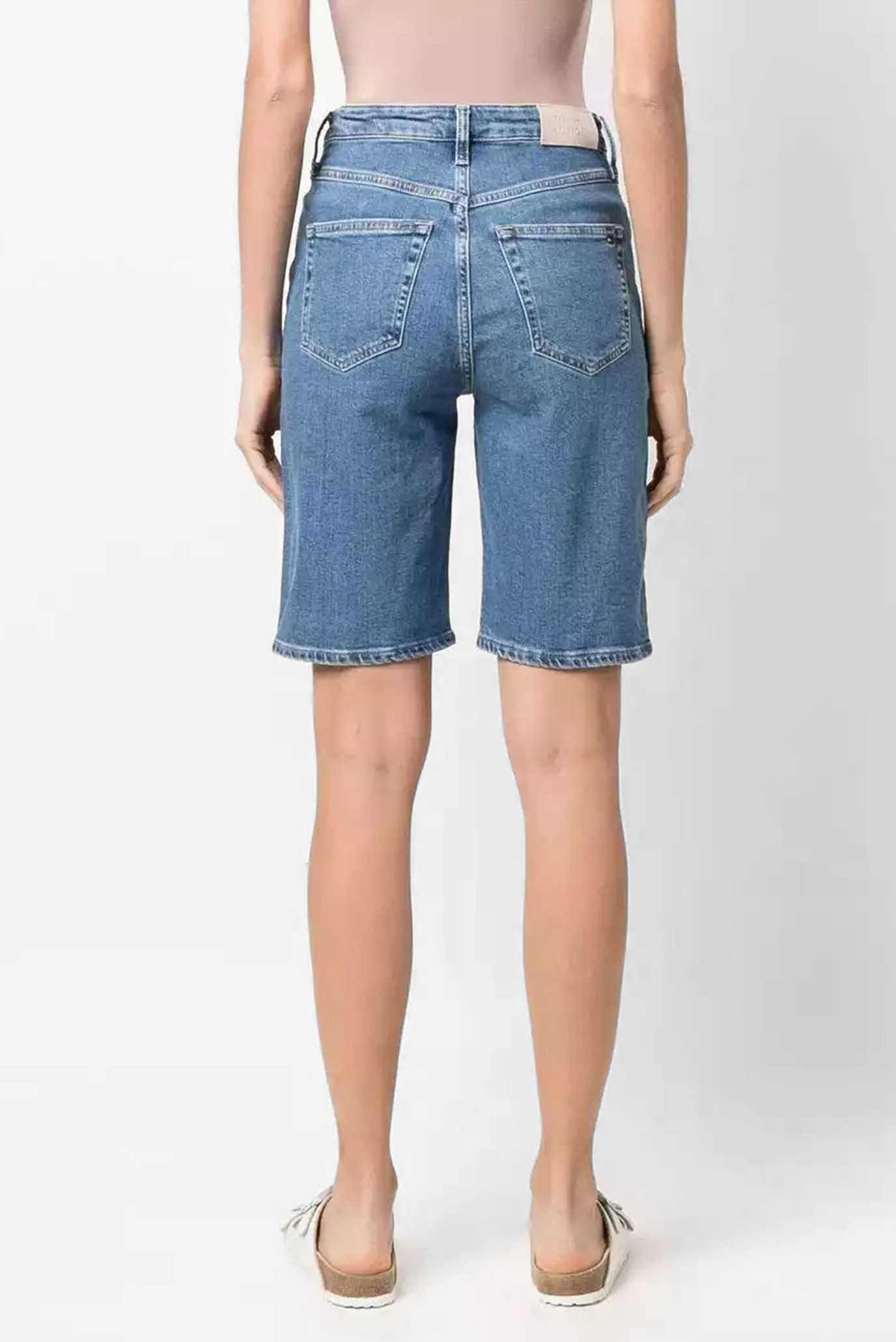 Женские синие джинсовые шорты DNM CLASSIC STRAIGHT SHORT AURATommy Hilfiger Женские синие джинсовые шорты DNM CLASSIC STRAIGHT SHORT AURA 7
