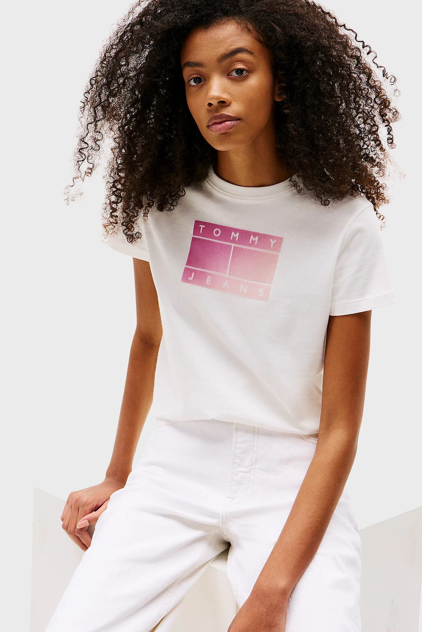 Футболка/TJW REG GRADIENT FLAG SS 4