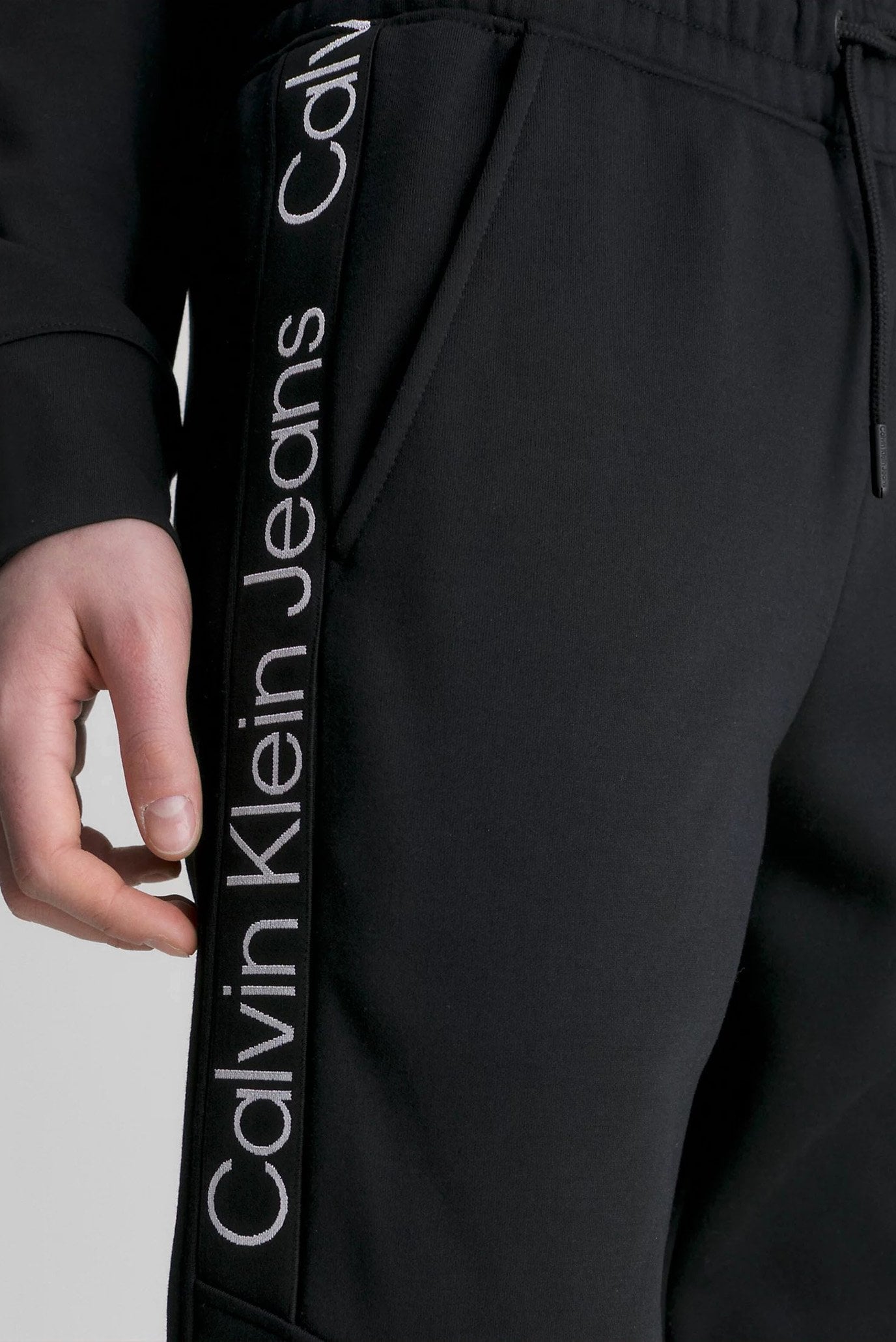 Штаны спортивные TAPE JOG PANT 5