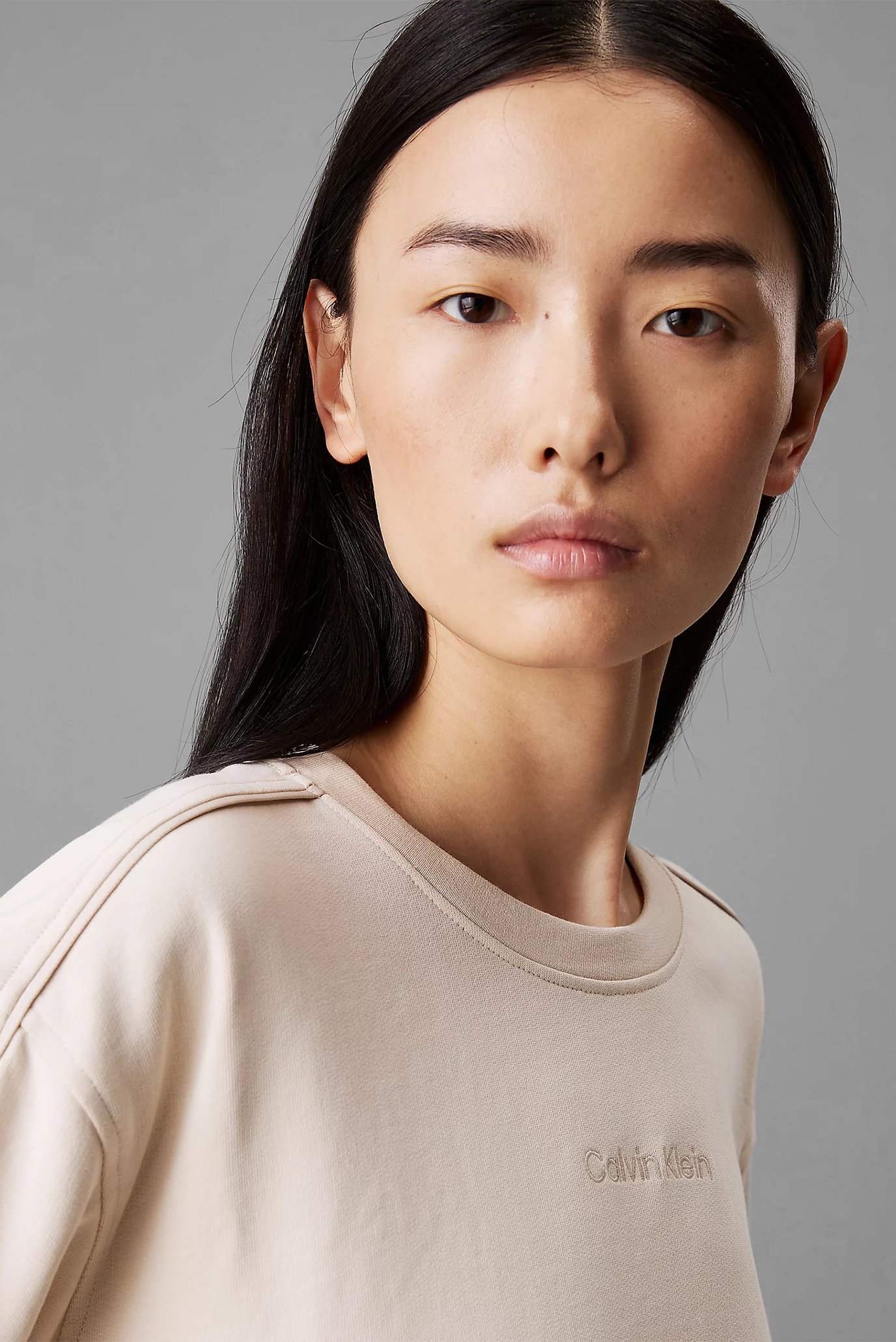 Женский бежевый свитшот CREW PULLOVER 3