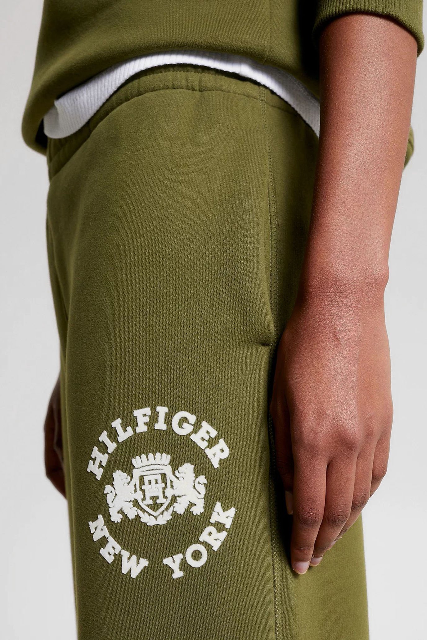 Штаны спортивные VARSITY FLOCK SWEATPANT 4