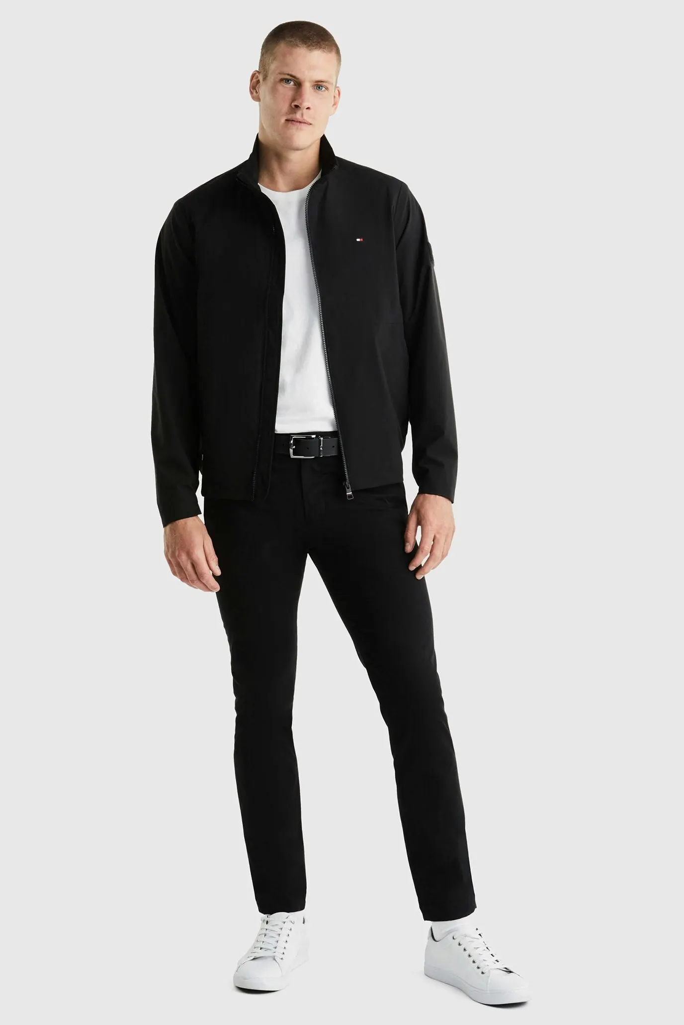 Мужская черная ветровка 2