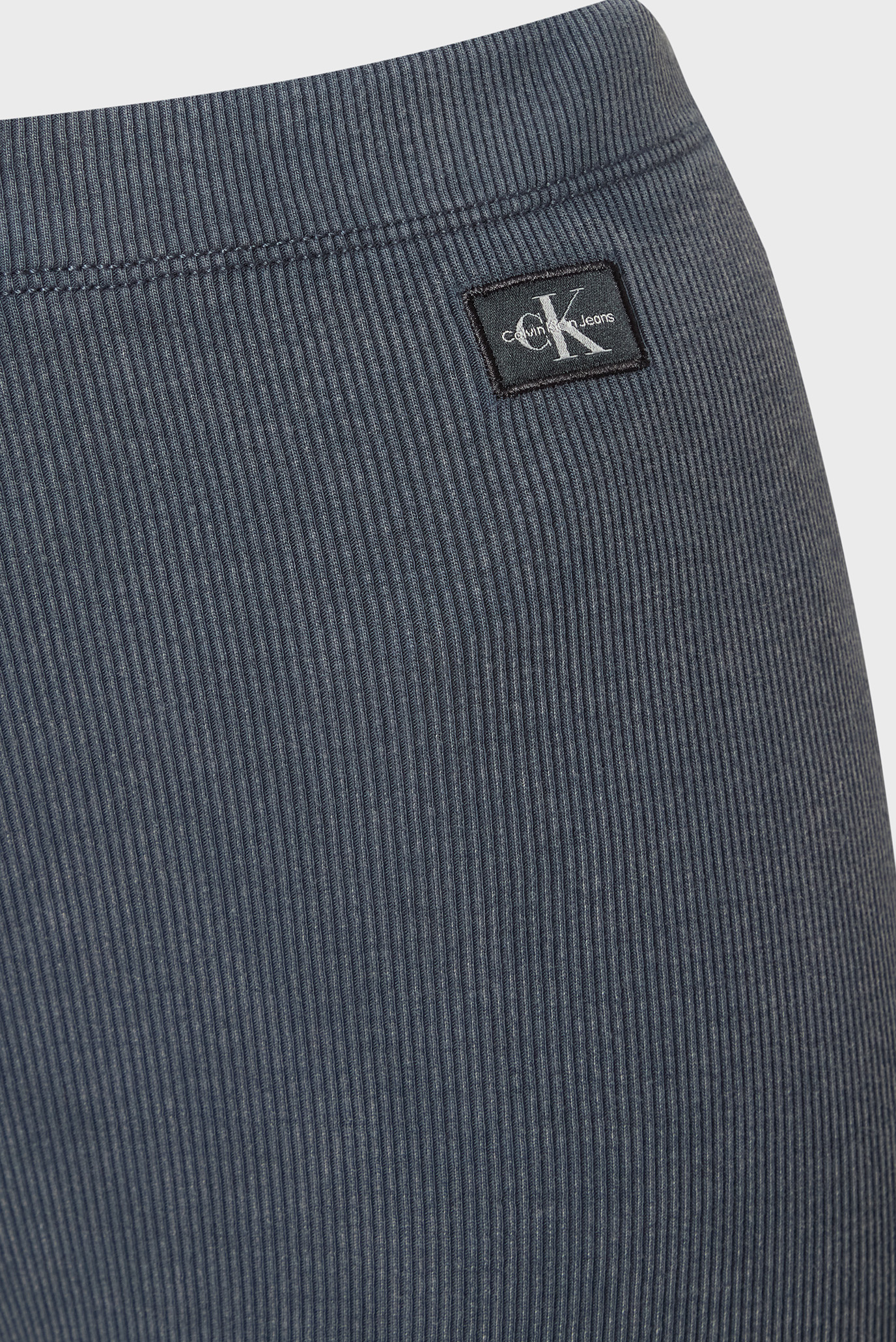 Женские темно-серые велосипедки WASHED WOVEN LABEL RIB SHORTSCalvin Klein Jeans Женские темно-серые велосипедки WASHED WOVEN LABEL RIB SHORTS 5