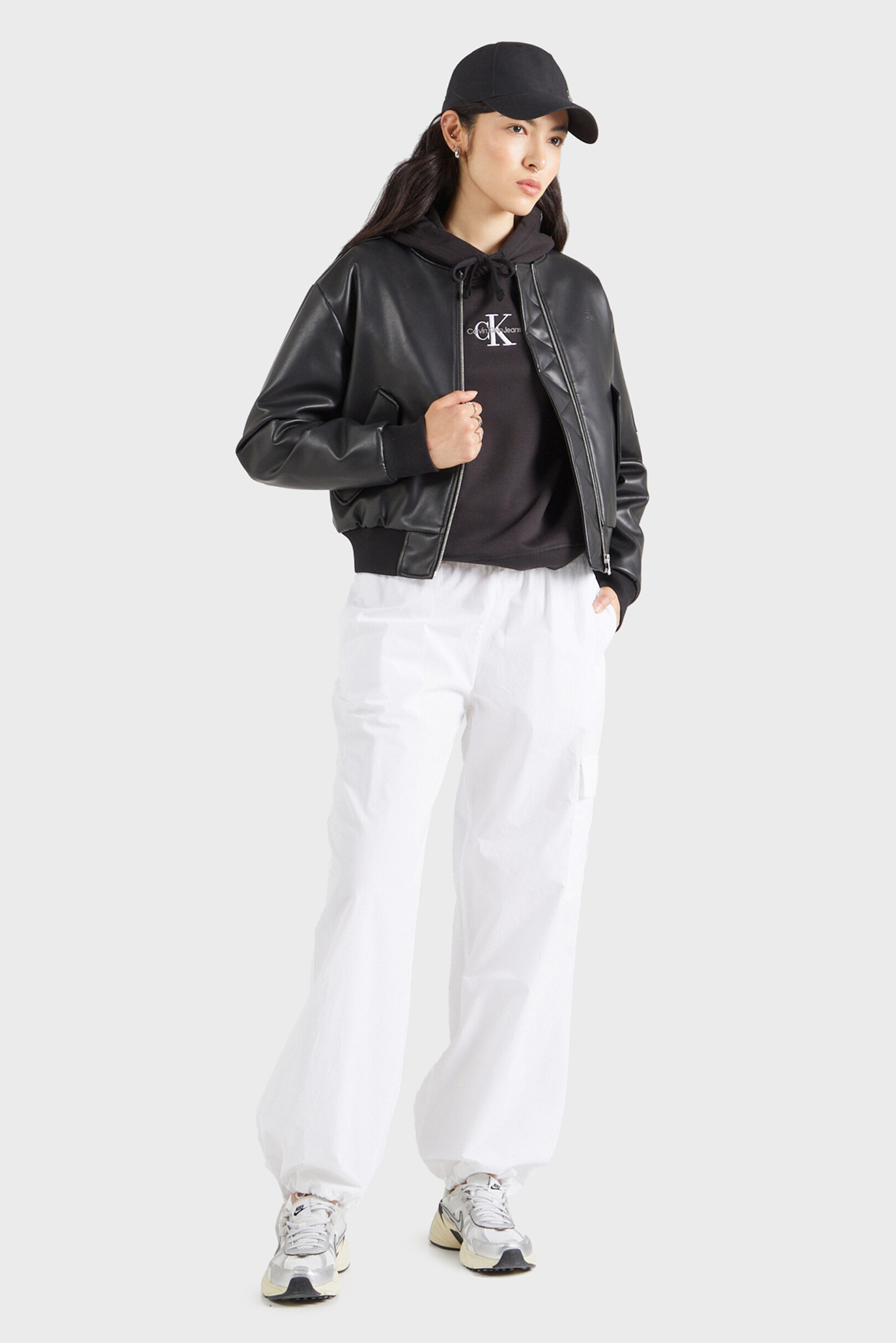 Женское черное худи MONOLOGO REGULAR 2