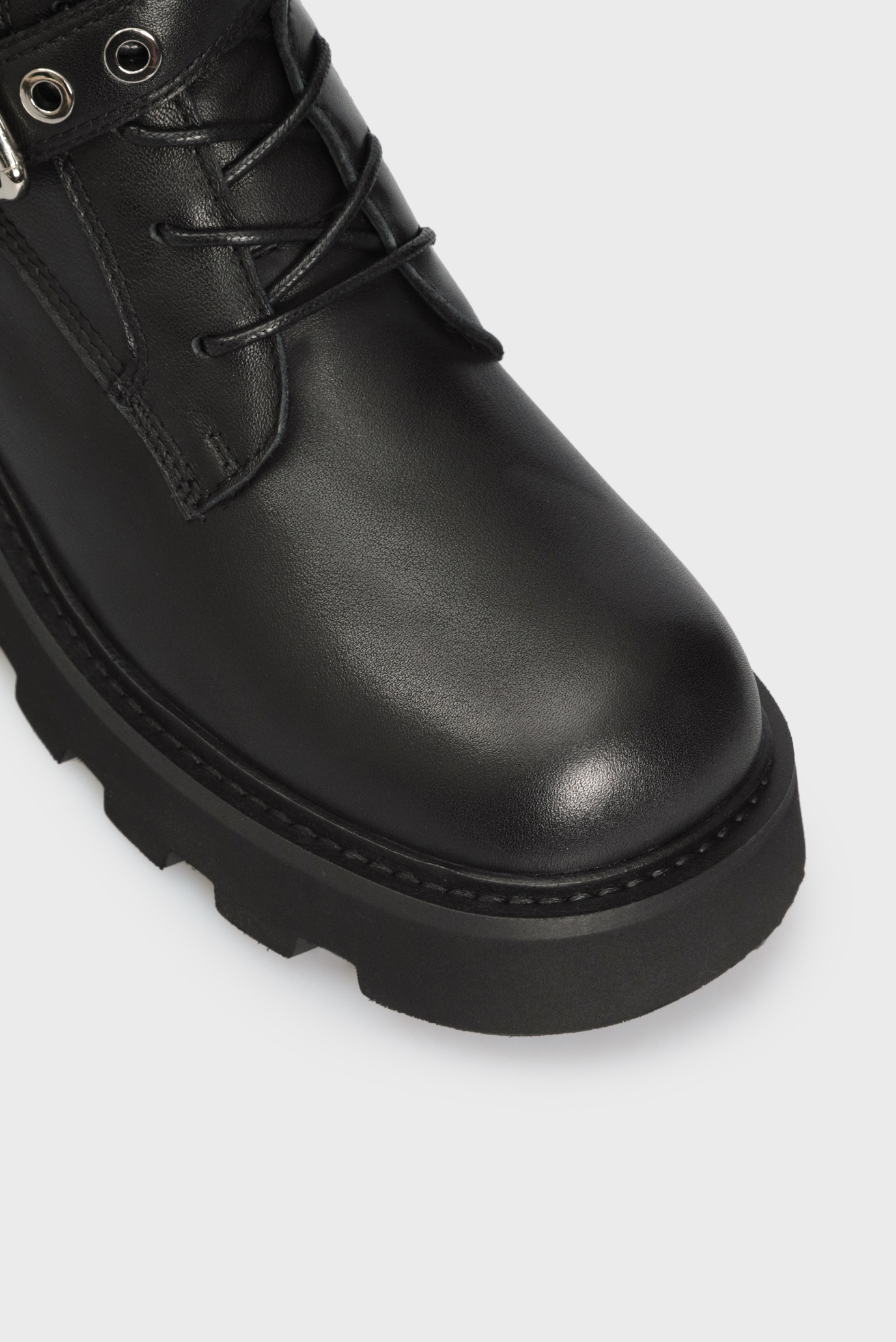 Женские черные кожаные ботинки Farea 9