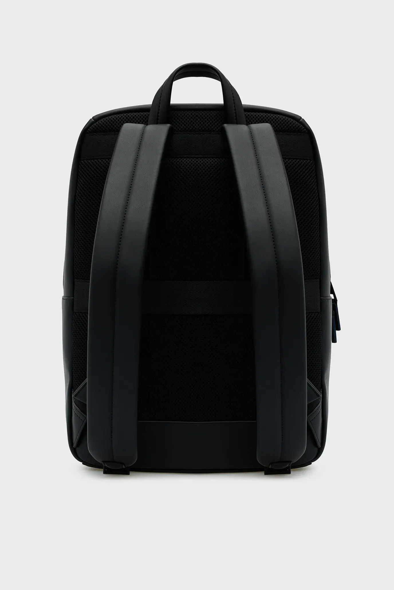 Рюкзак TH MODERN BACKPACK 4