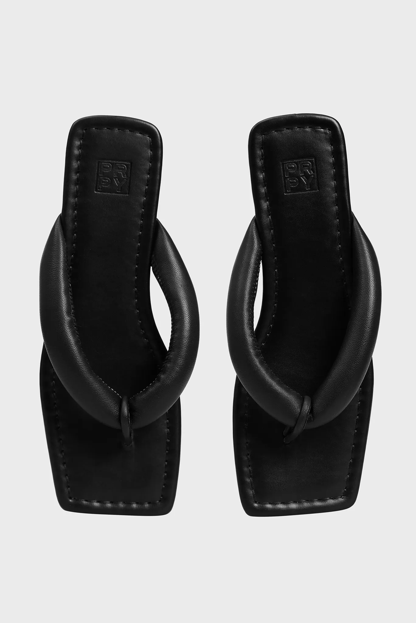 Женские черные кожаные вьетнамки Renata 4