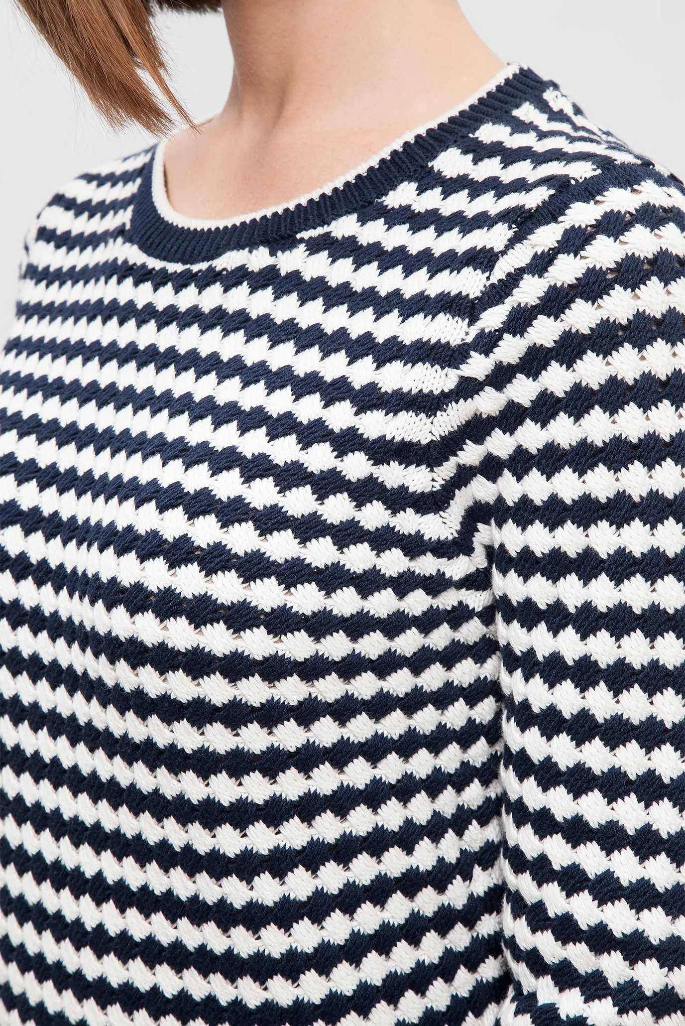 Женский темно-синий джемпер 4