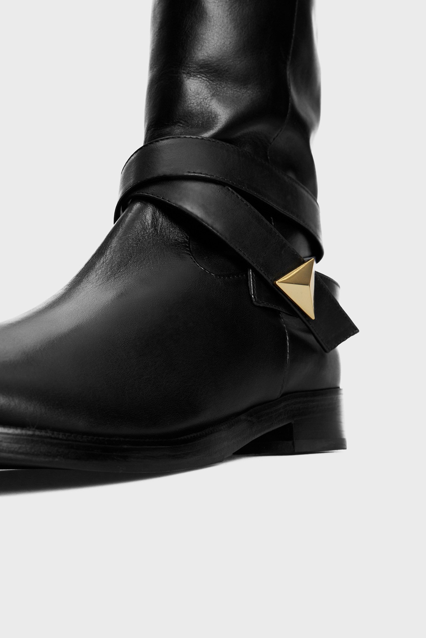 Женские черные кожаные сапоги 7