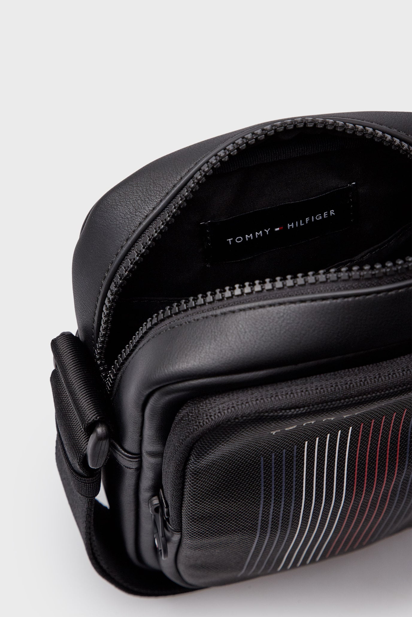 Мужская черная сумка TH FOUNDATION MINI REPORTER 6